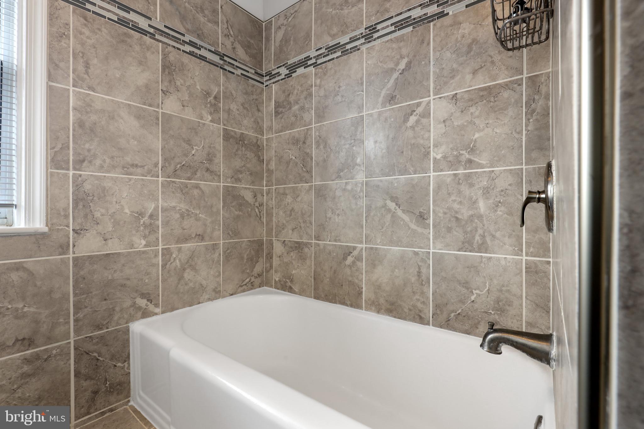 WESTSHIRE - Residential Lease