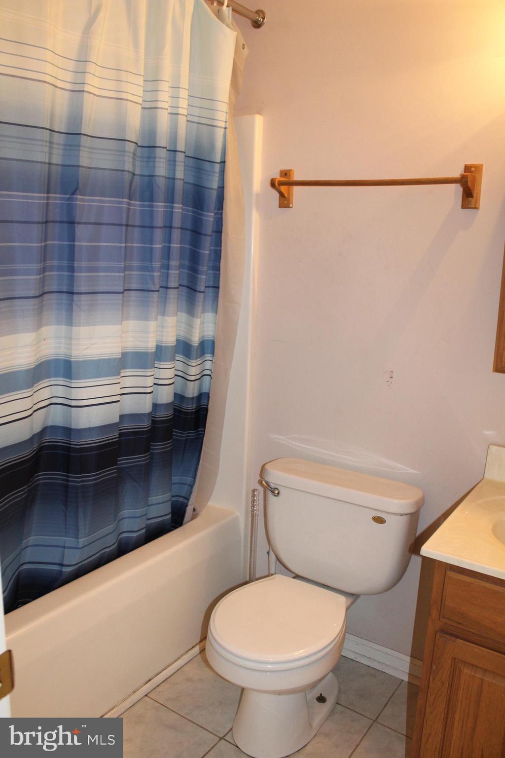 COLECHESTER VILLAGE - Residential Lease