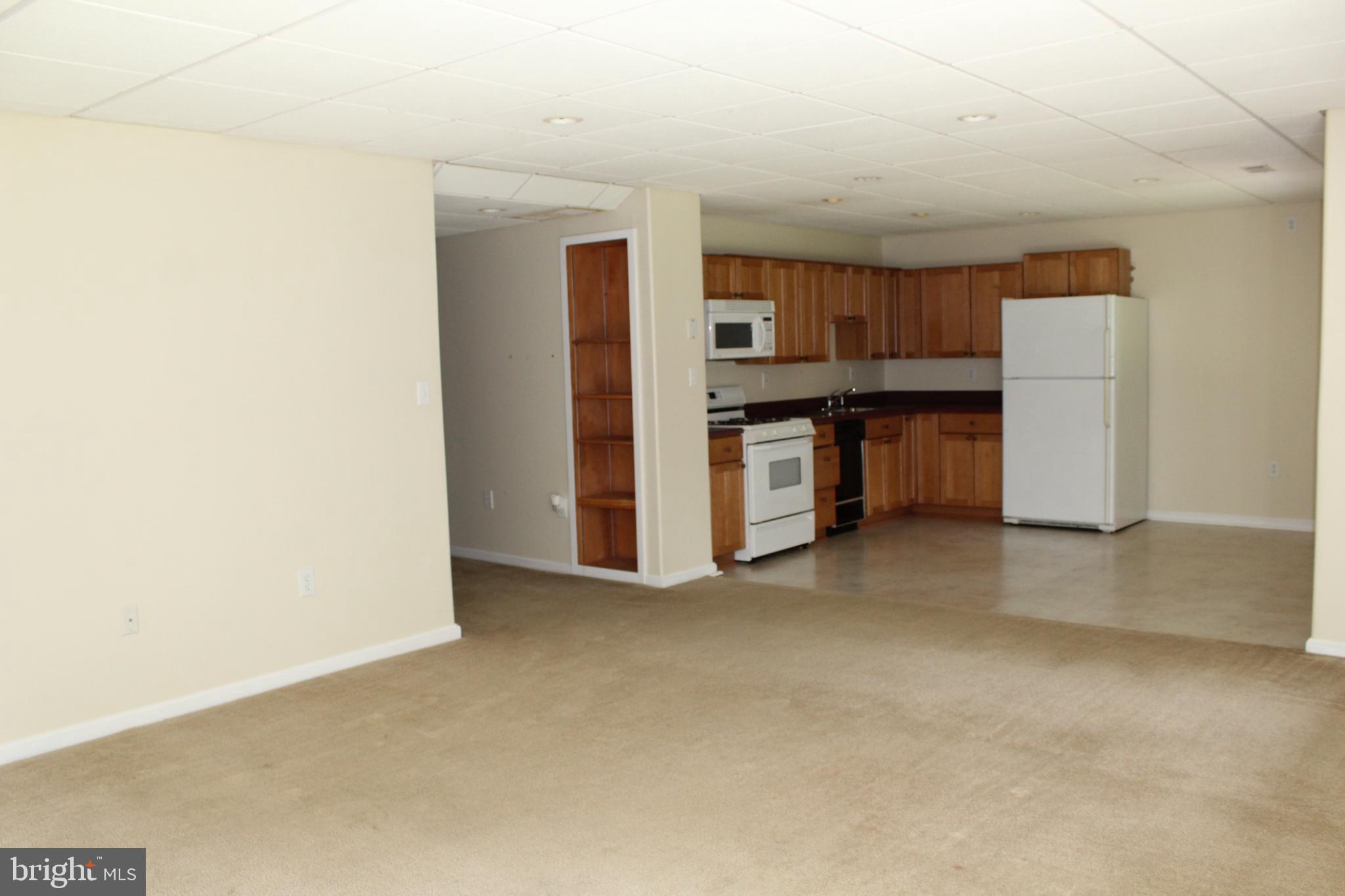 COLECHESTER VILLAGE - Residential Lease