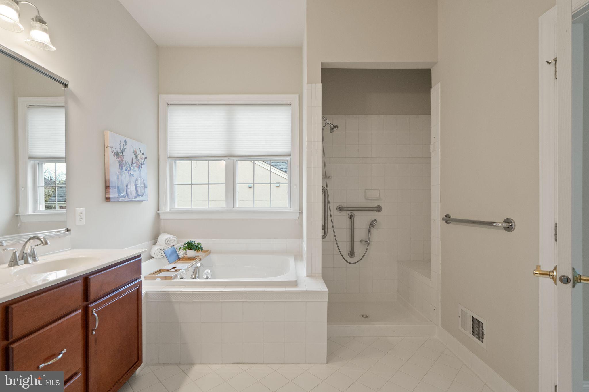 REGENCY AT DOMINION VALLEY - Residential