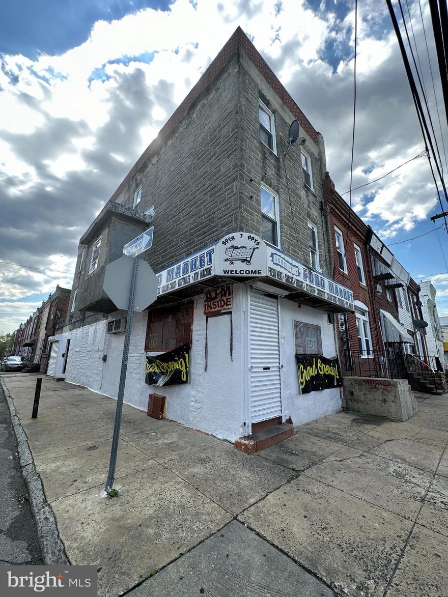 corner zoned c2 3 story with grocery on first fl and 2 two bedrooms apartments on 2 and 3 rd fl.
first floor : grocery store business has been there over 20 years, 1 st floor jsut resigned 5 years lease utill Jan 31 2029 with 5 % increase, $1800 month(2/1/2024-1/31/2025) ,triple net lease.1 st floor use garage as storage and basement.
2 nd and 3 rd floor just total renovated with new central air/heating systems,new kitchen and laundry ,for rent $1300/month each.each floor : kitchen with new frige and stove,laundry ;1 big bedroom with closet on the front,another bedrooms in the middle.all rooms have windows.new flooring and fresh paint.2 nd floor: there is roof top over the garage.
2 nd fl: lease till 5/31/2025 $1300
3 rd fl: vacant 
great investment .total rent $4400/month.