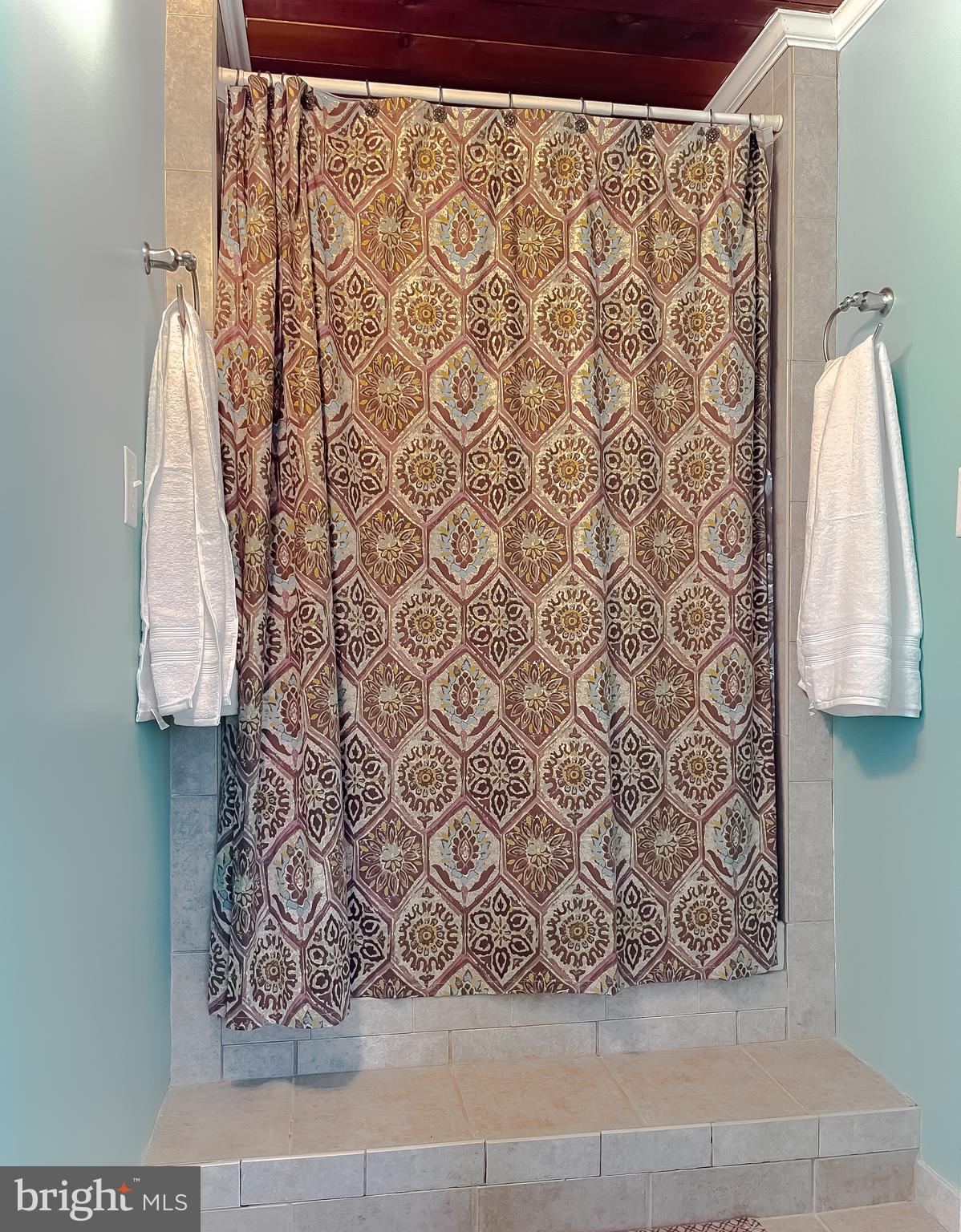 REGAL ESTATES - Residential