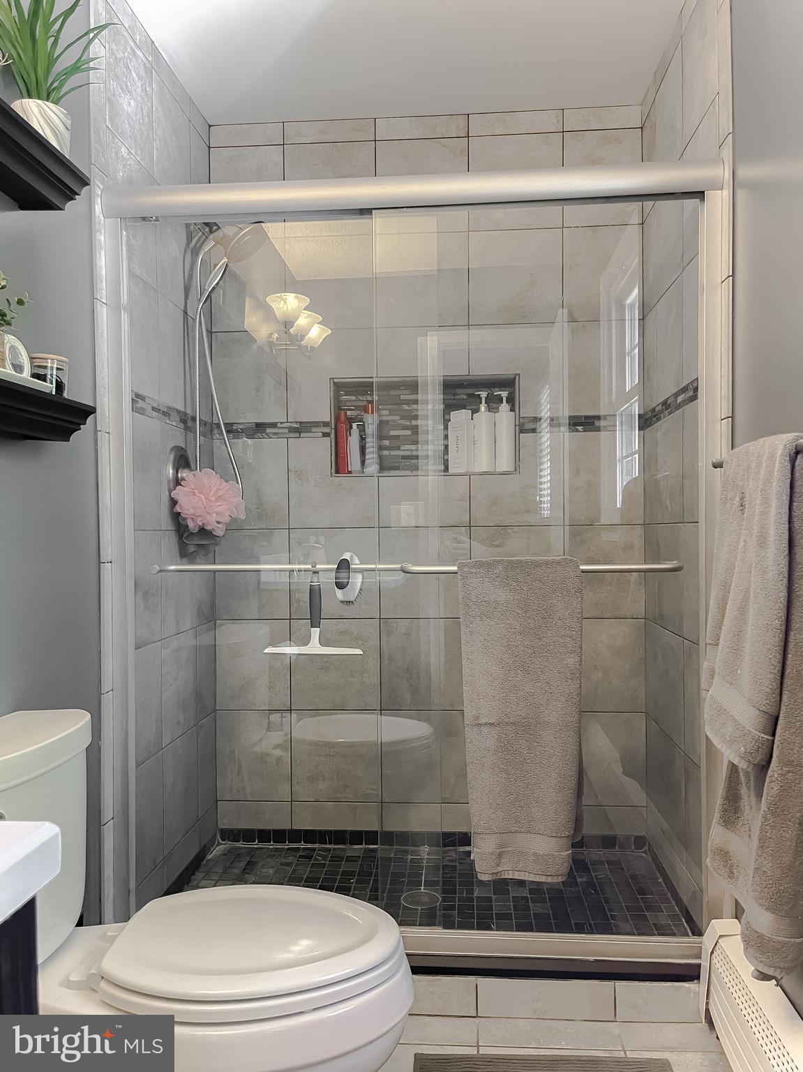 REGAL ESTATES - Residential