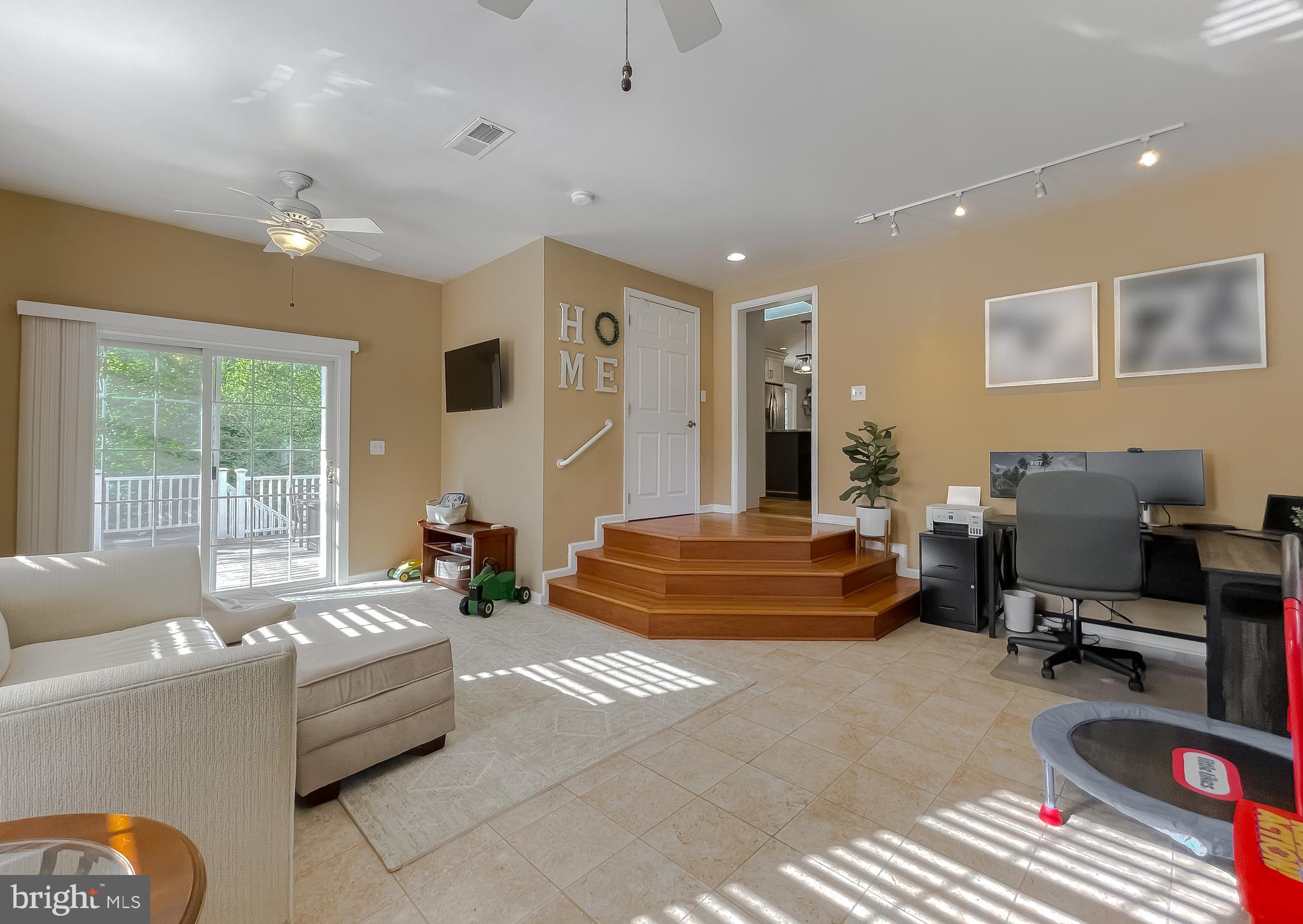 REGAL ESTATES - Residential