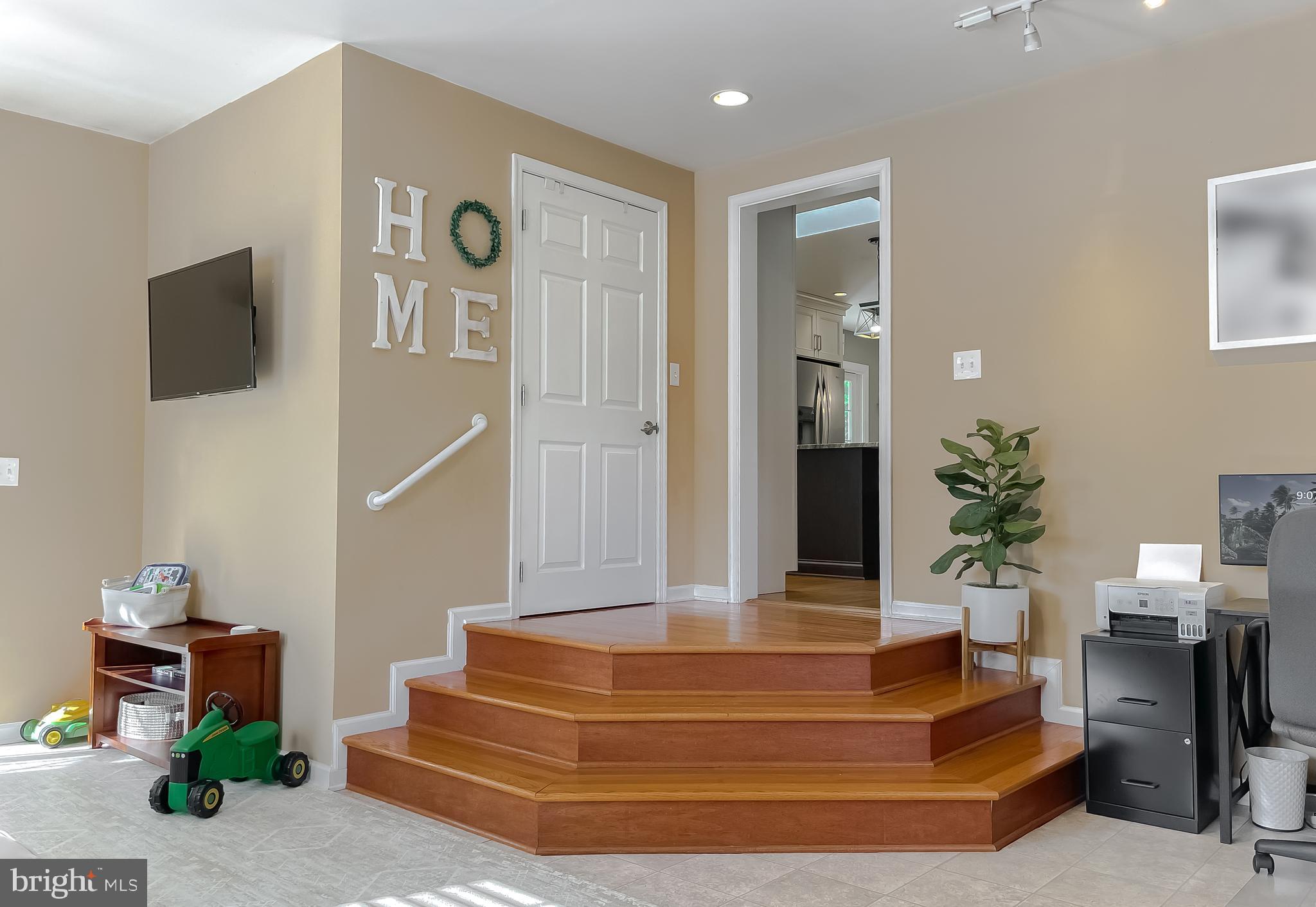 REGAL ESTATES - Residential