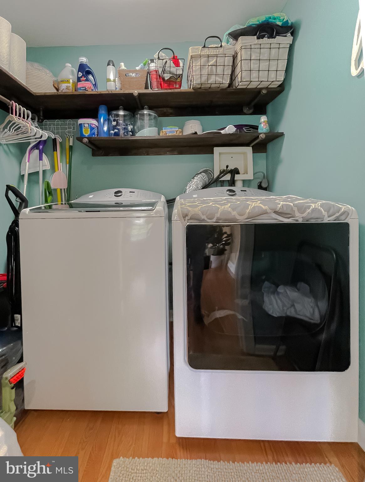 REGAL ESTATES - Residential