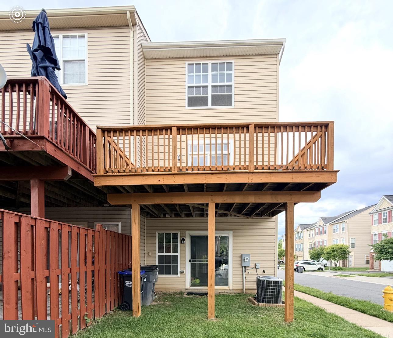 POWELLS RUN VILLAGE COND - Residential