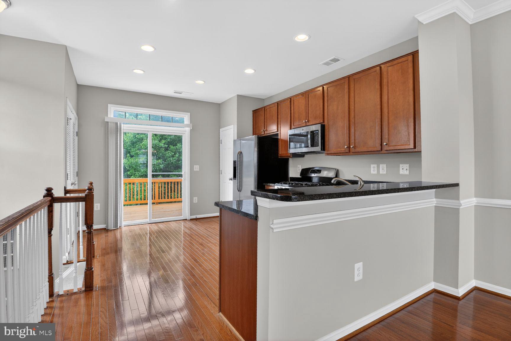 POWELLS RUN VILLAGE COND - Residential