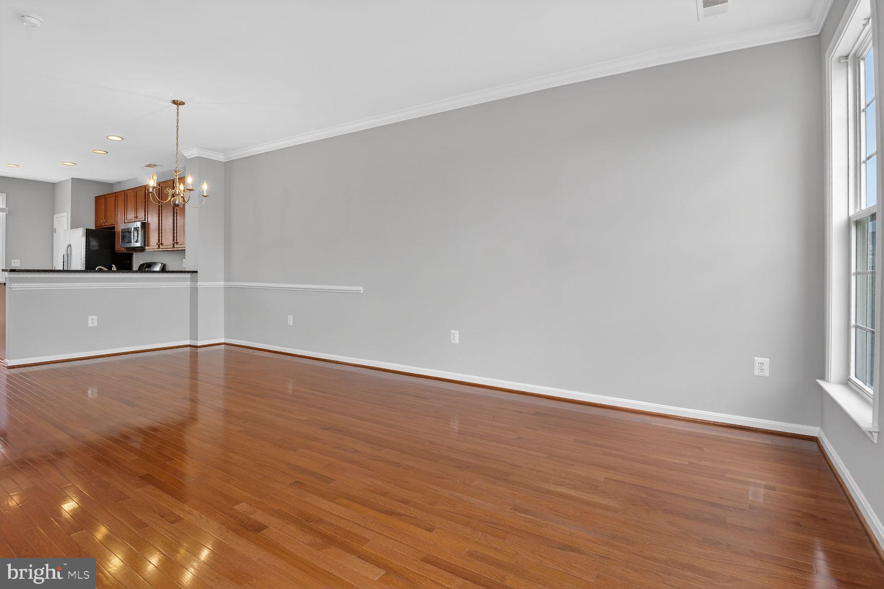 POWELLS RUN VILLAGE COND - Residential