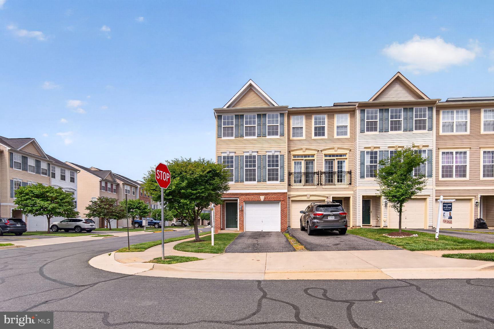 POWELLS RUN VILLAGE COND - Residential