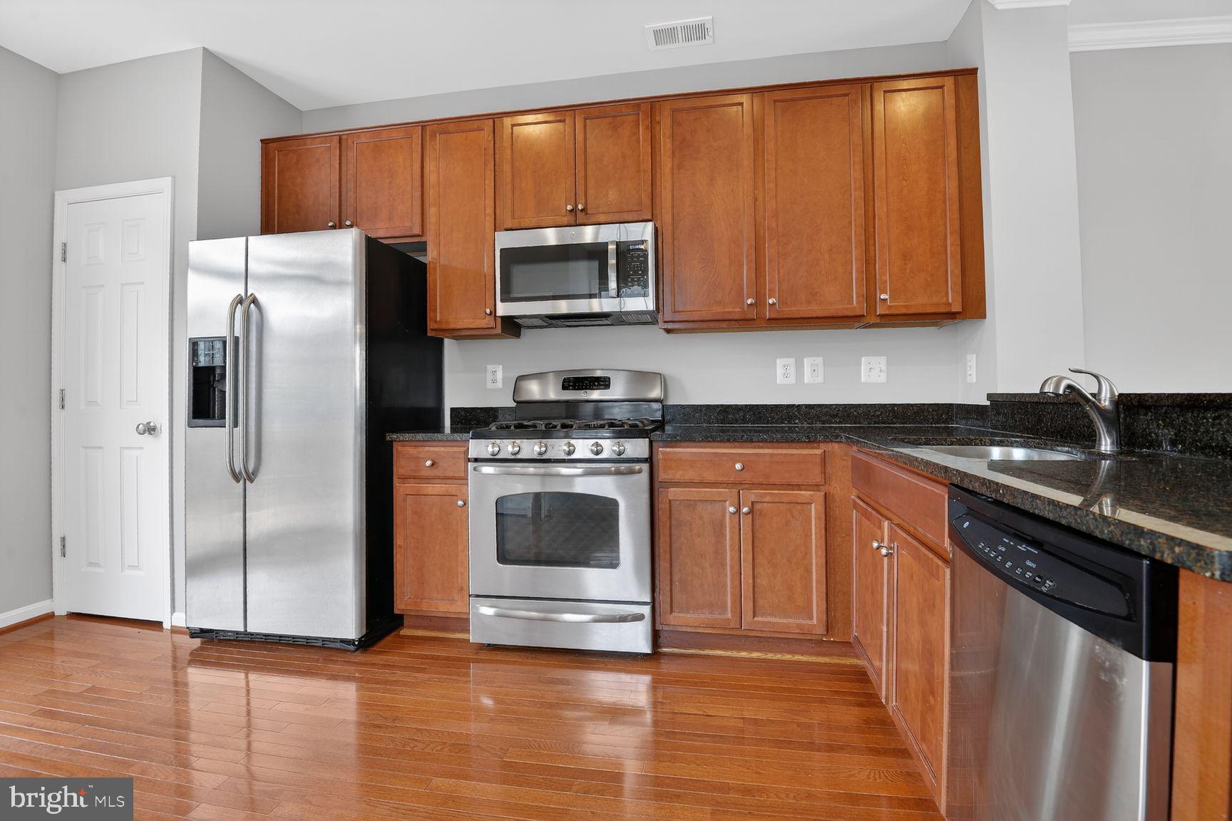 POWELLS RUN VILLAGE COND - Residential