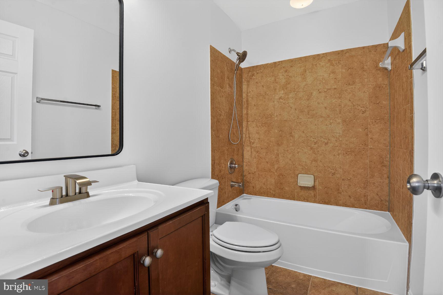 POWELLS RUN VILLAGE COND - Residential