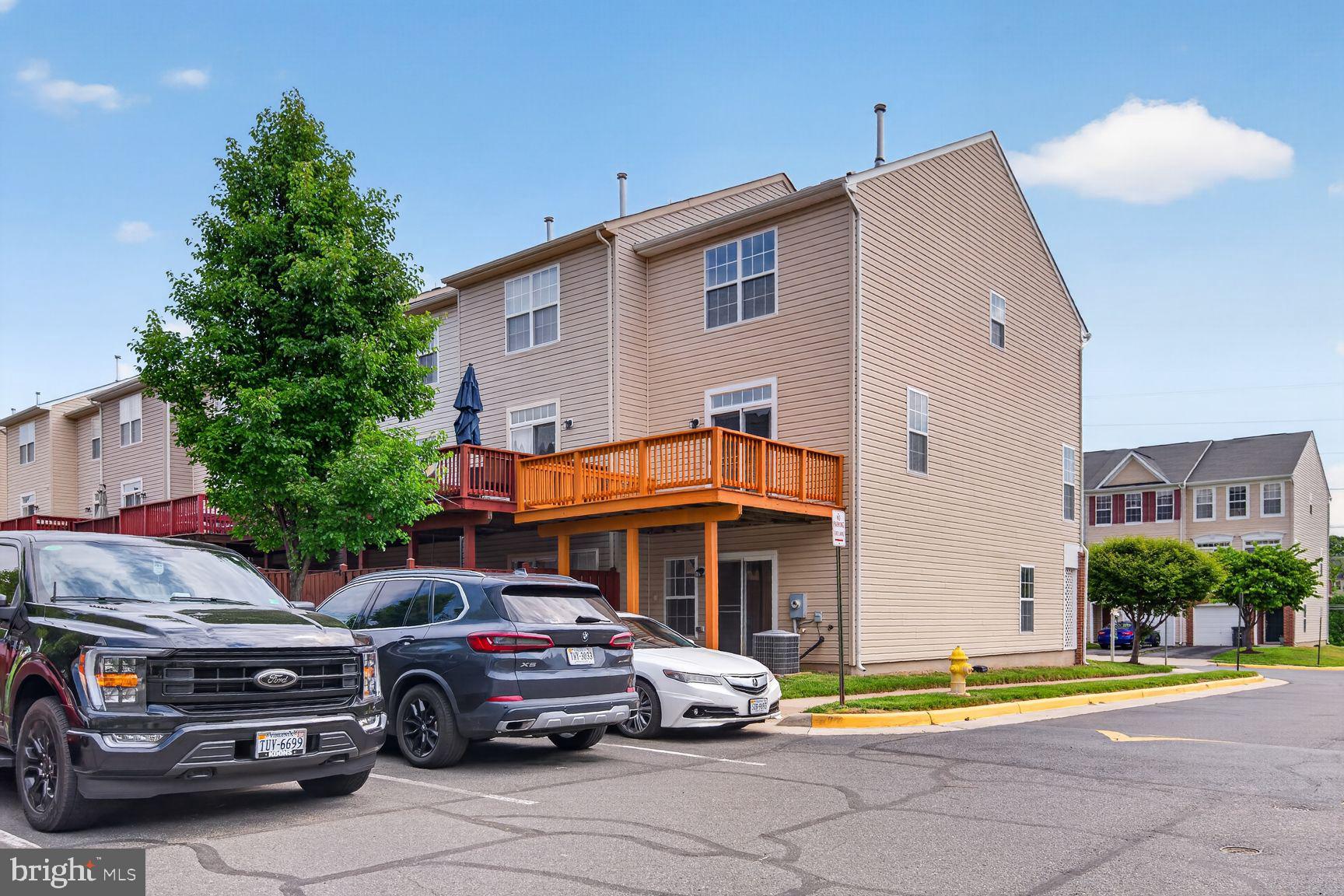 POWELLS RUN VILLAGE COND - Residential