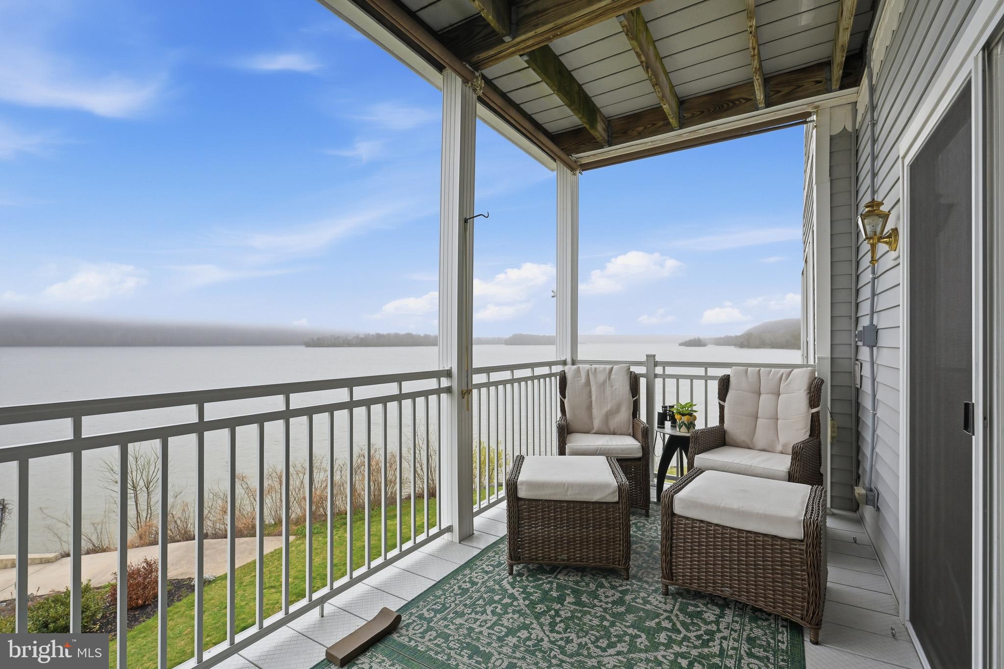 TOMES LANDING - Residential