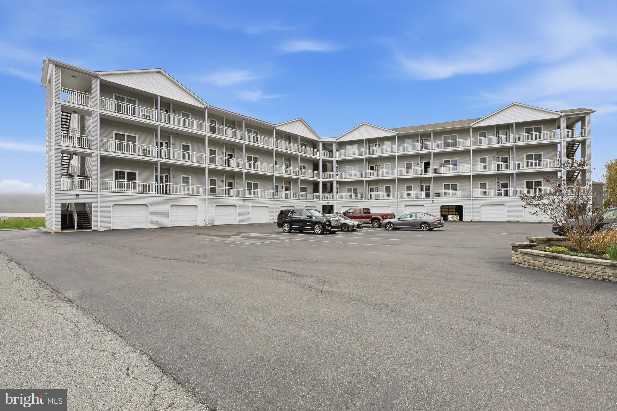 TOMES LANDING - Residential