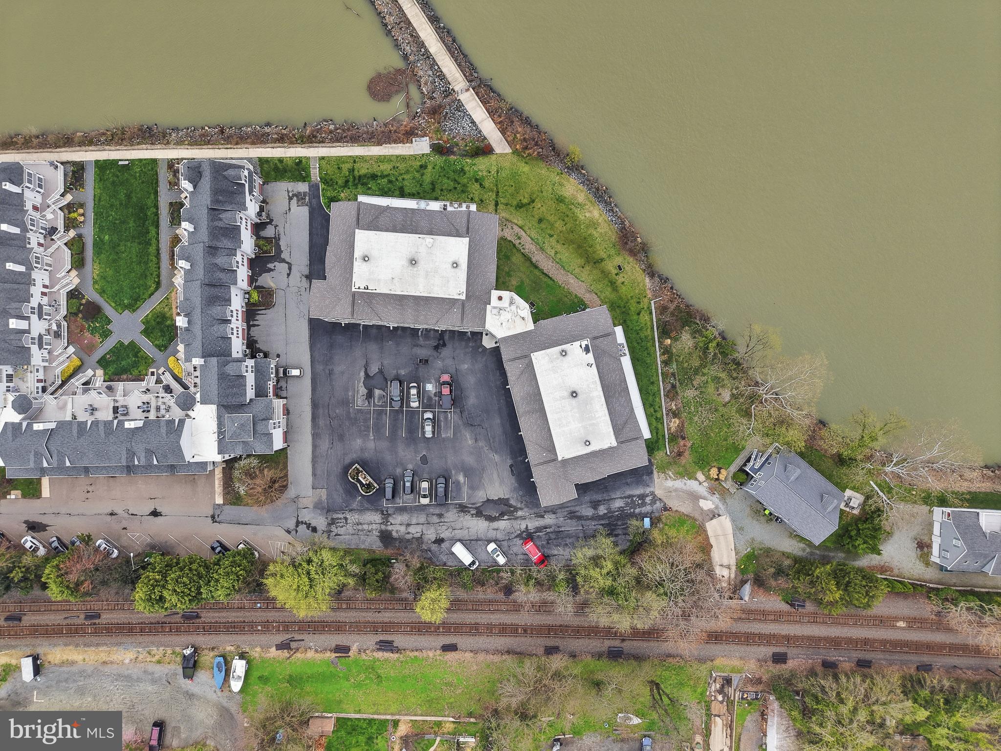 TOMES LANDING - Residential