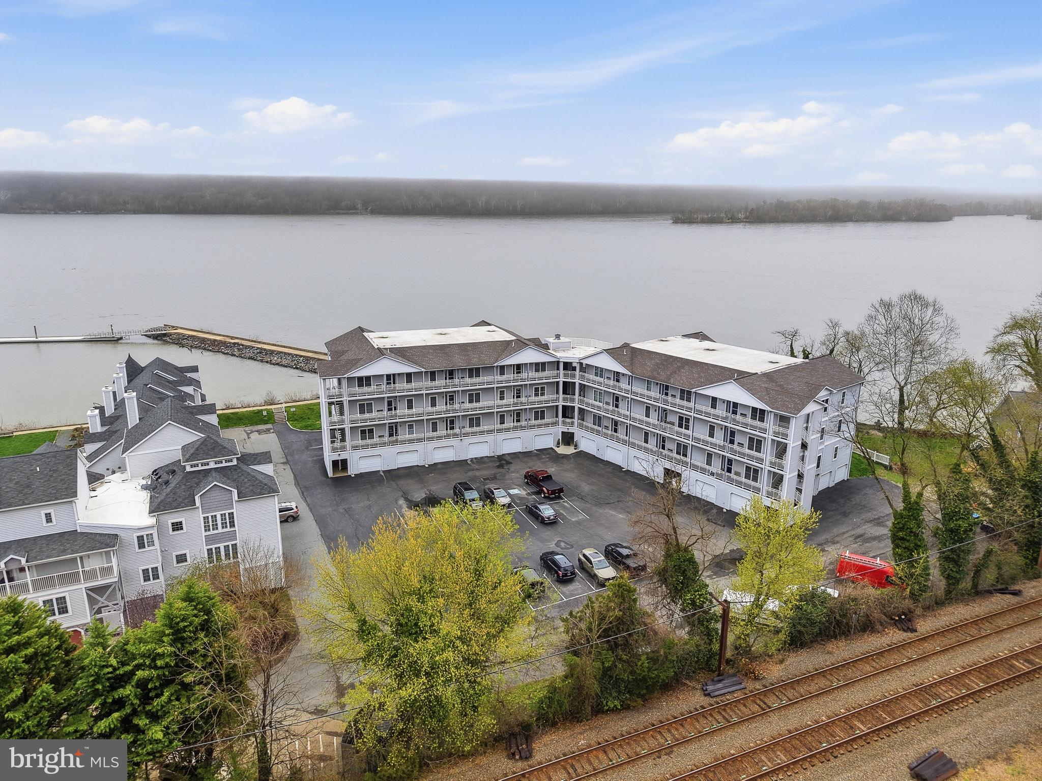 TOMES LANDING - Residential