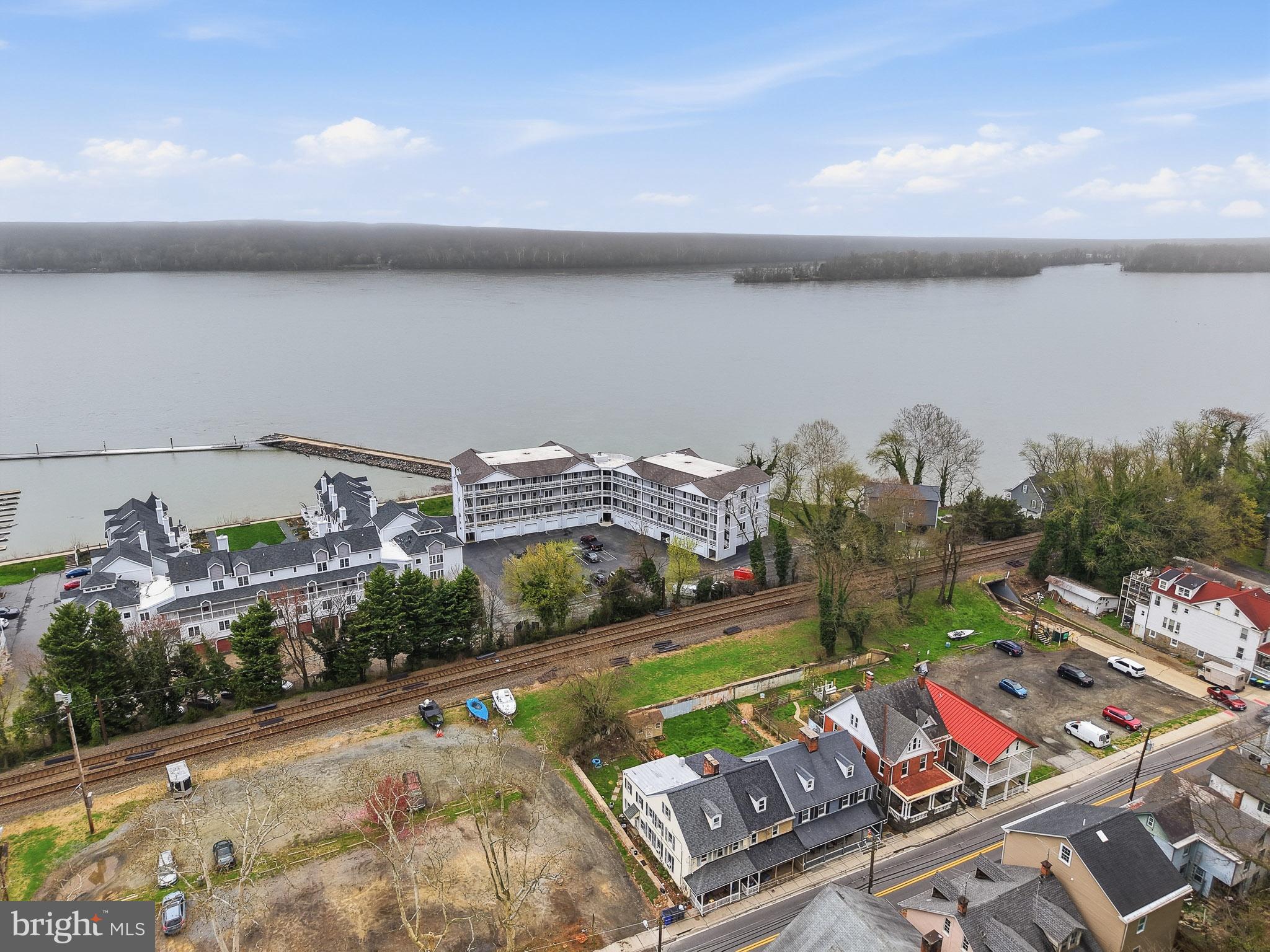 TOMES LANDING - Residential