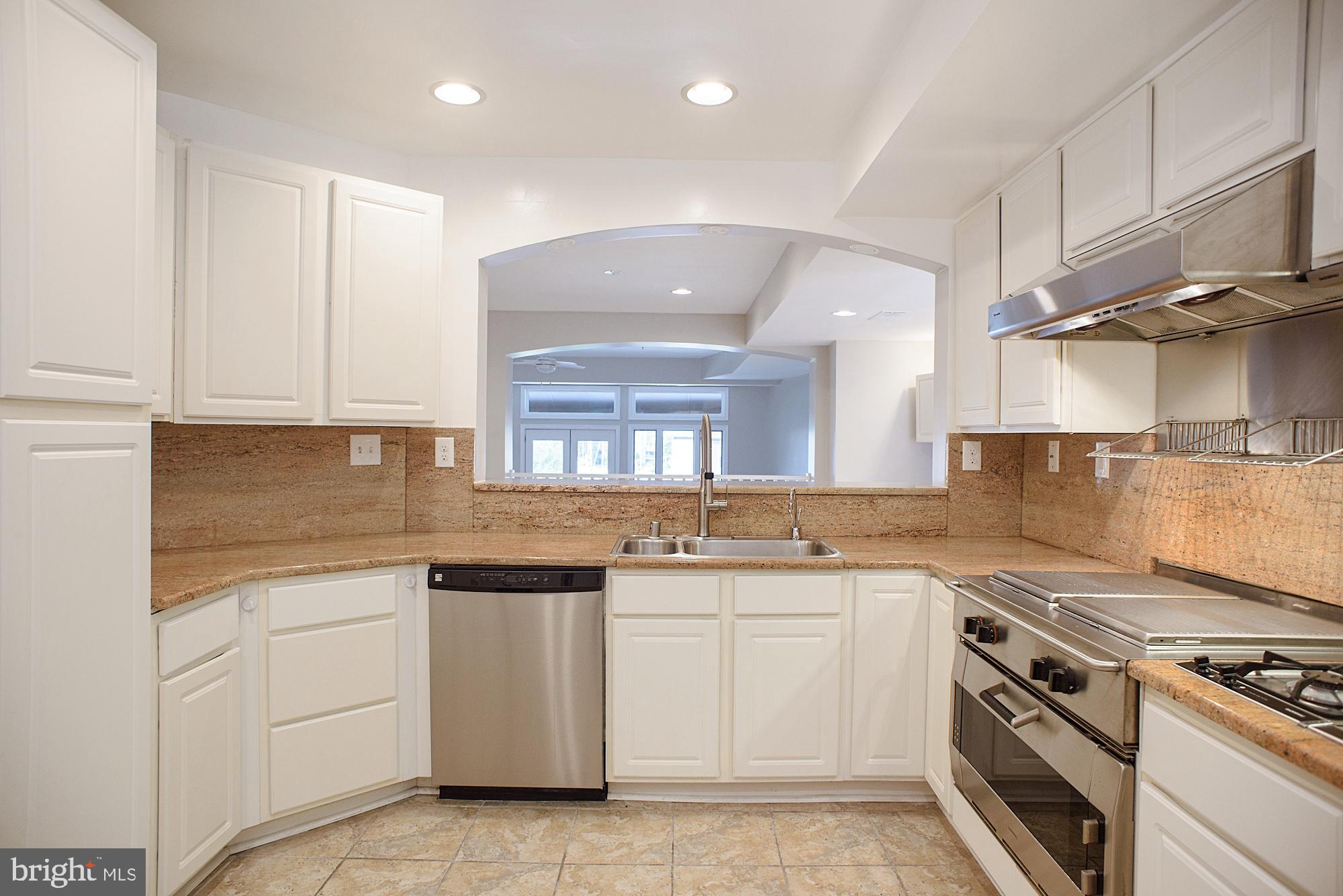 CHESAPEAKE HARBOUR - Residential Lease