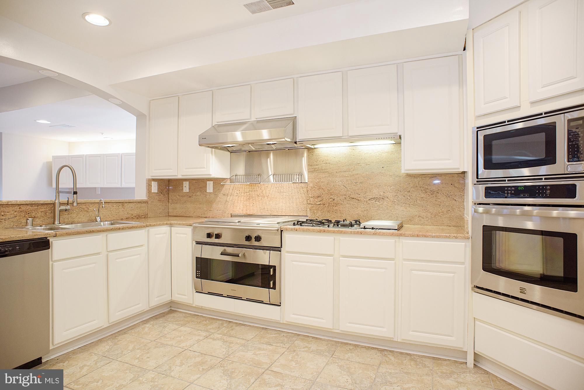 CHESAPEAKE HARBOUR - Residential Lease