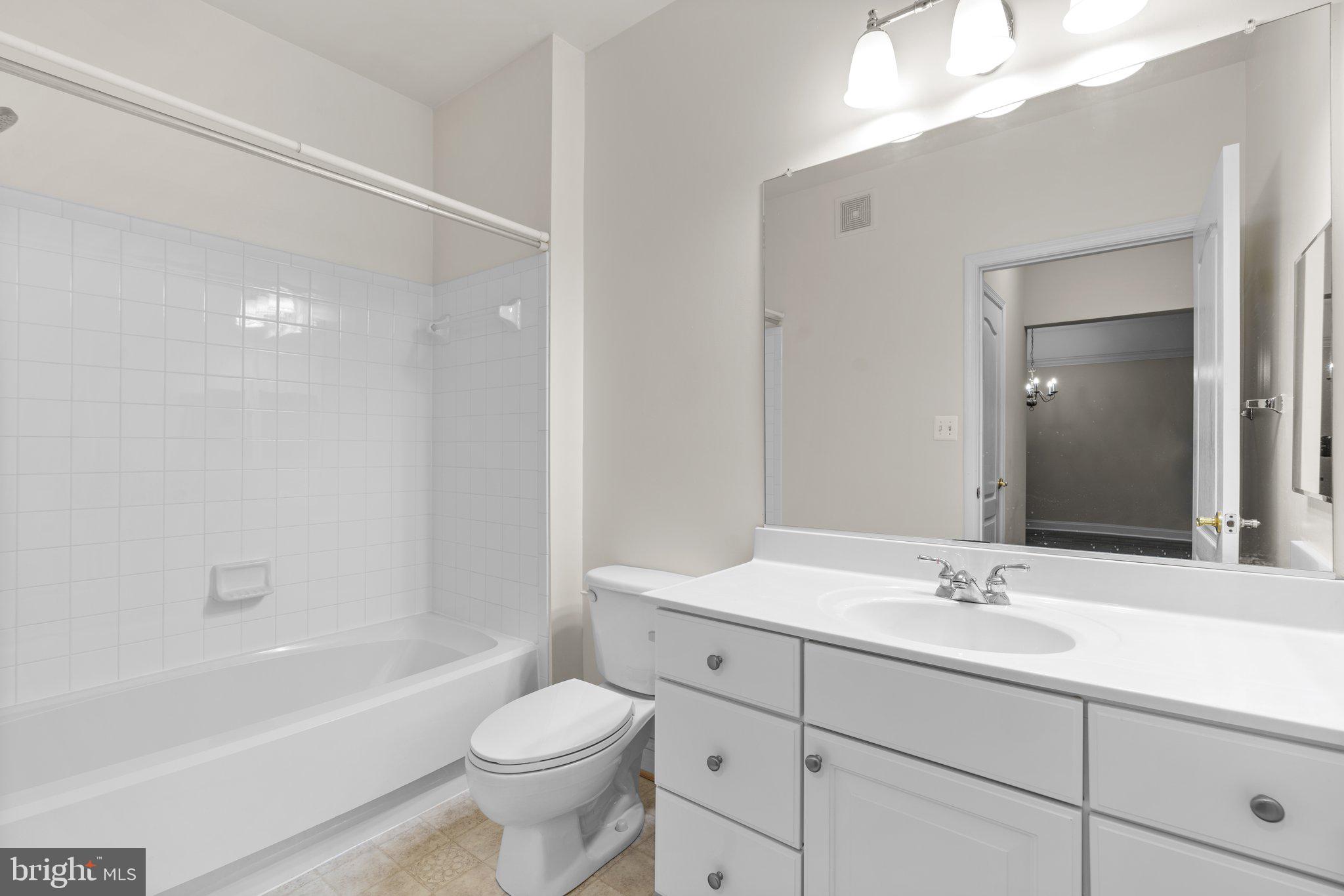 FIELDSTONE AT RIVER HILL - Residential