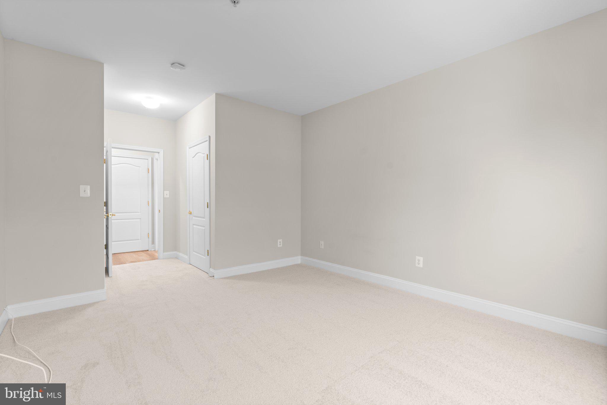 FIELDSTONE AT RIVER HILL - Residential