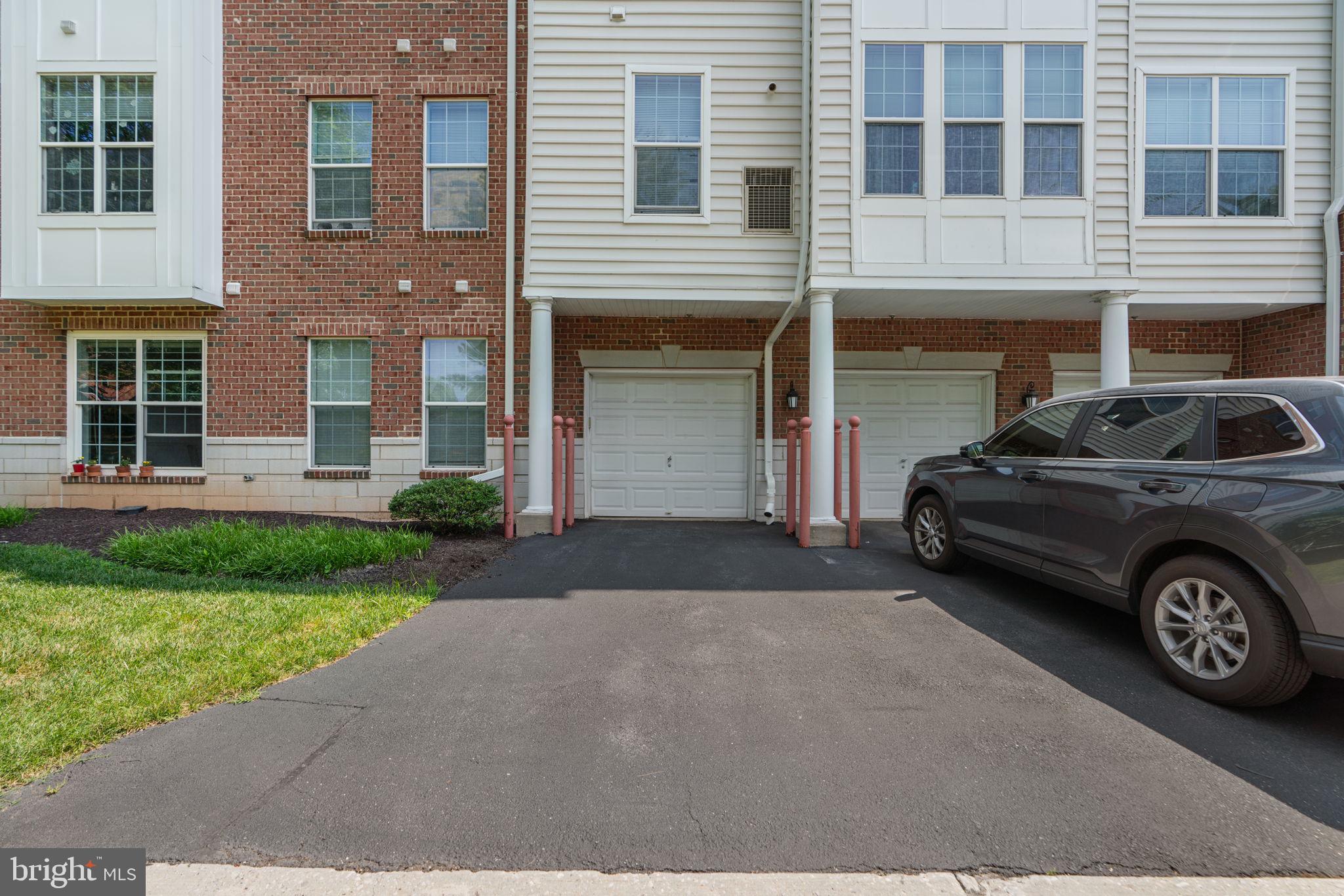 FIELDSTONE AT RIVER HILL - Residential