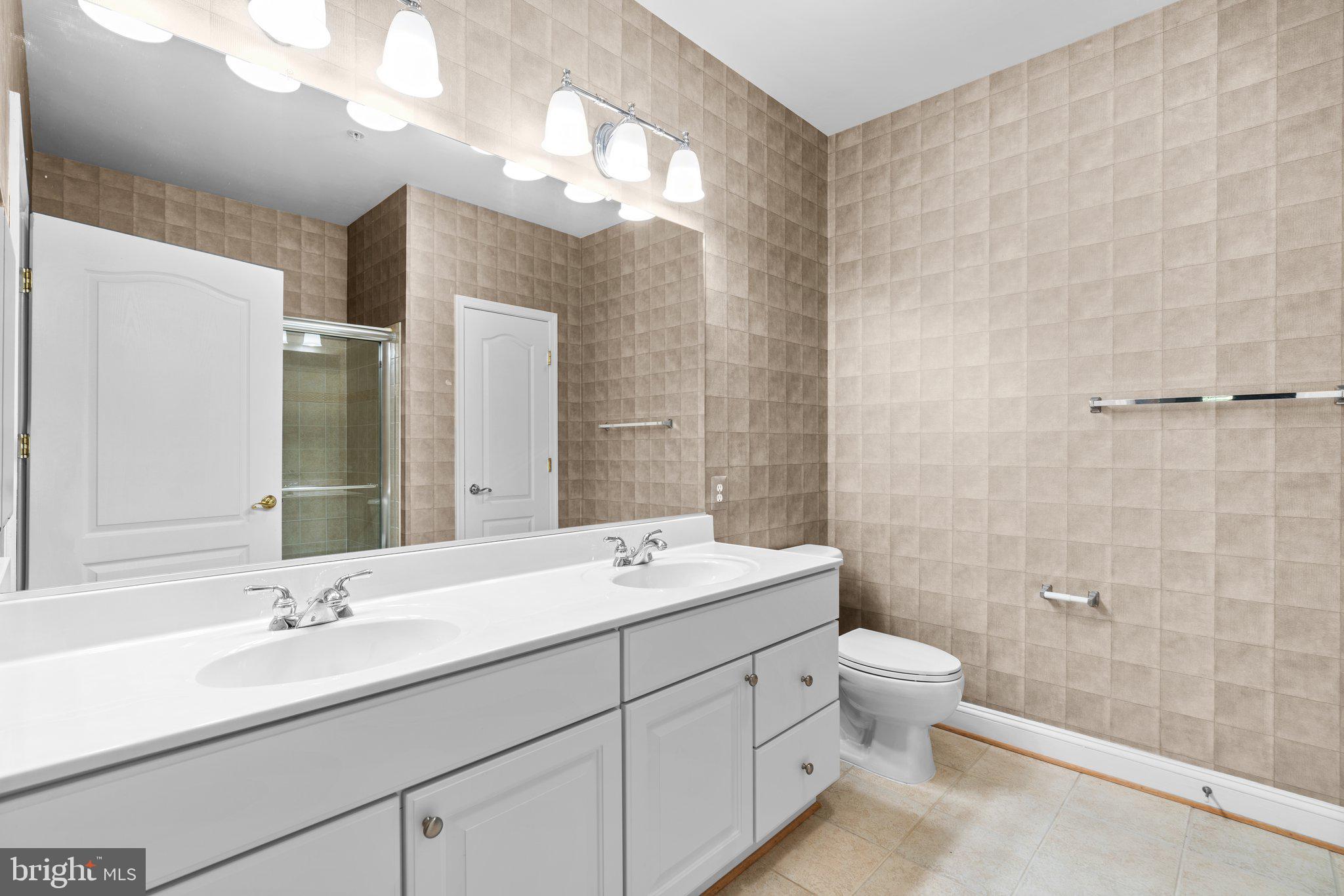 FIELDSTONE AT RIVER HILL - Residential