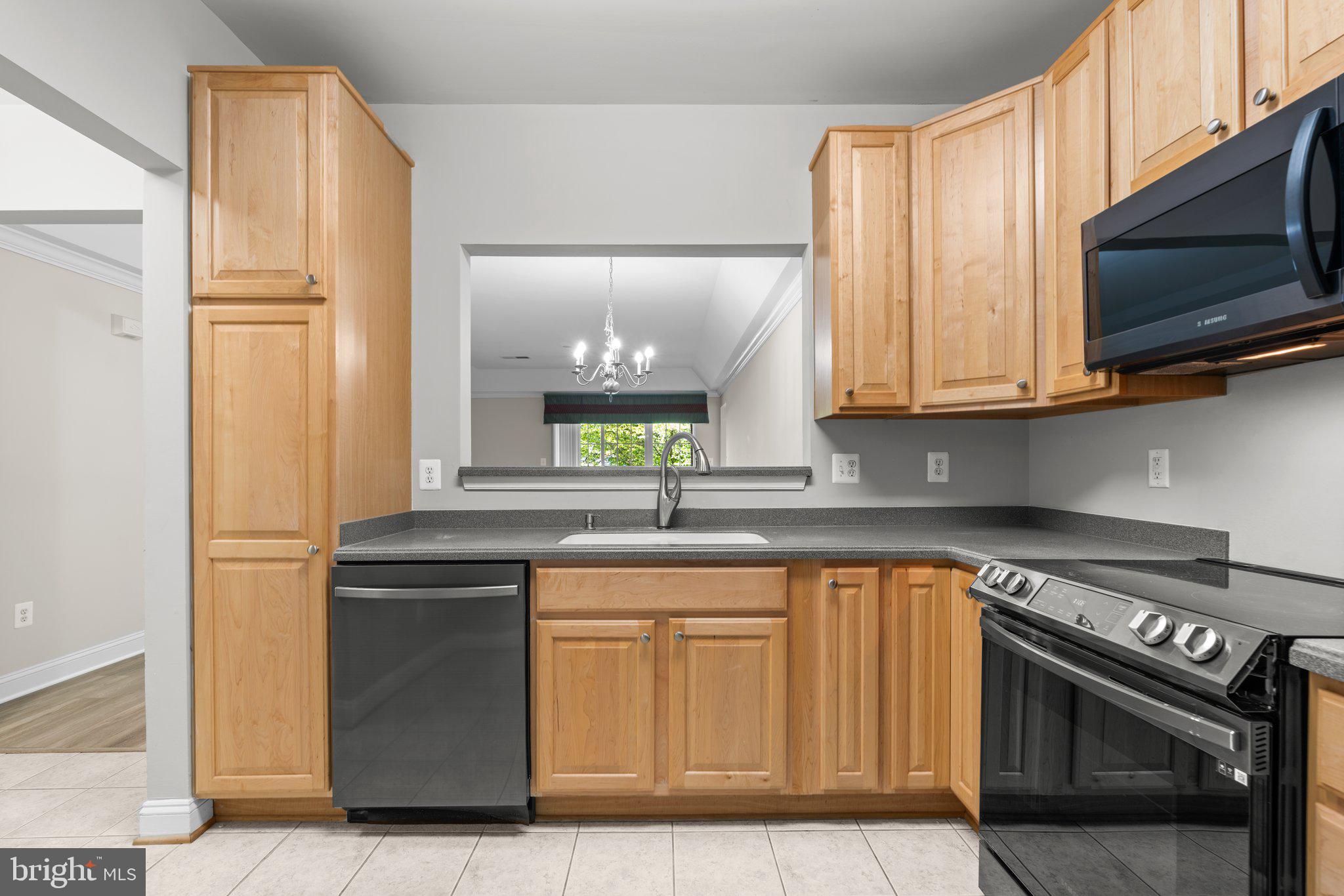 FIELDSTONE AT RIVER HILL - Residential