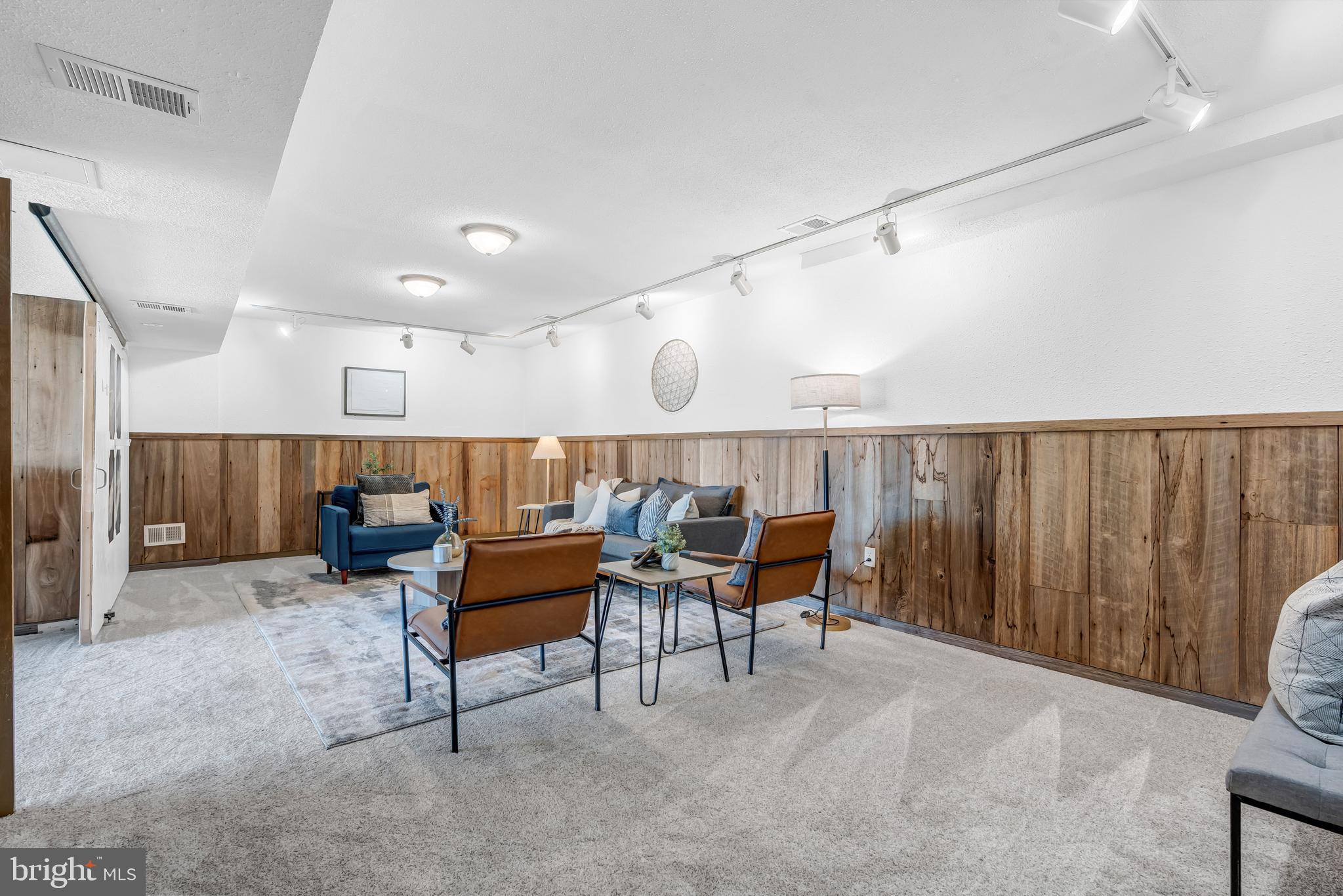 INDIAN QUEEN ESTATES - Residential