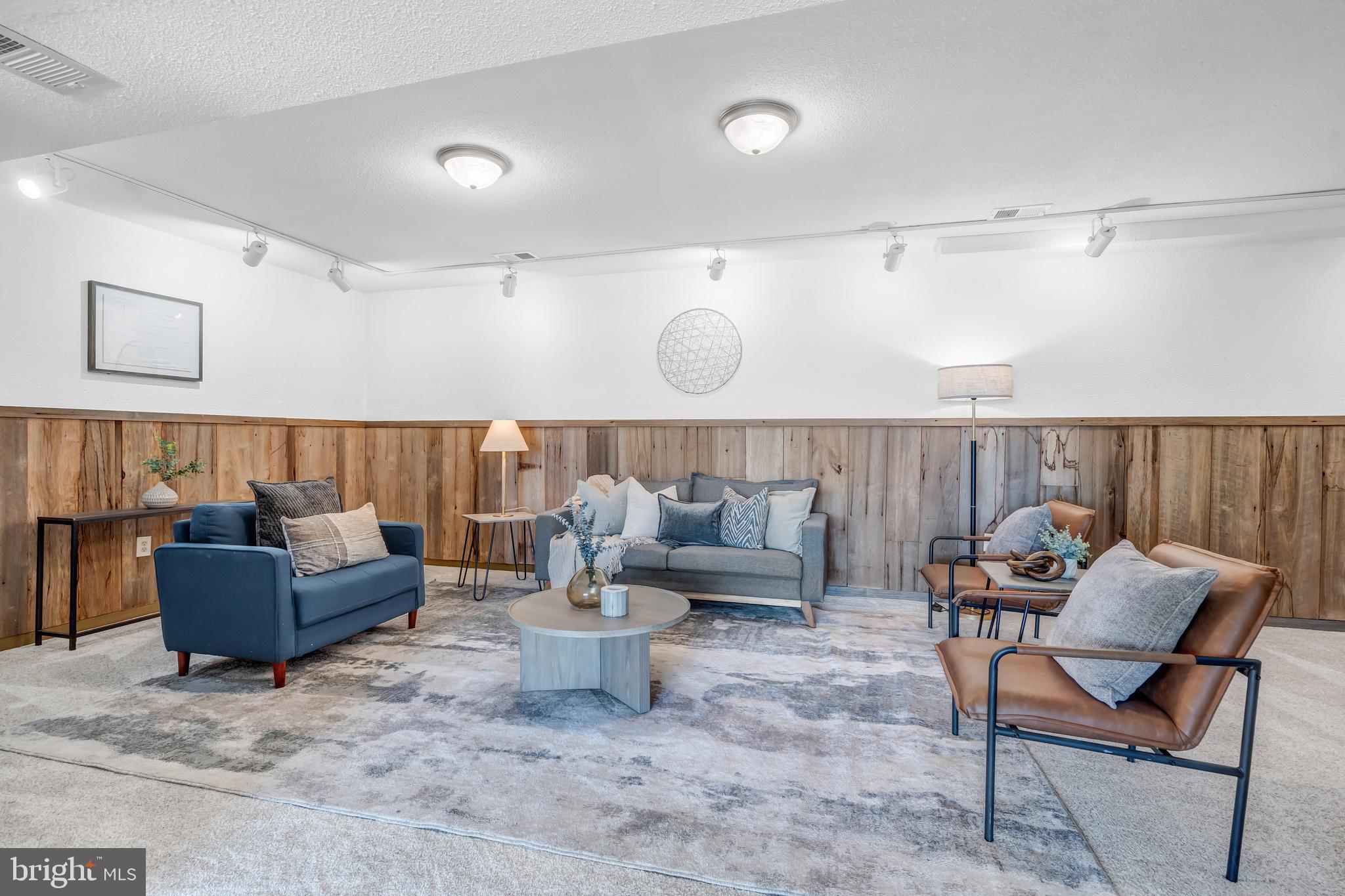 INDIAN QUEEN ESTATES - Residential