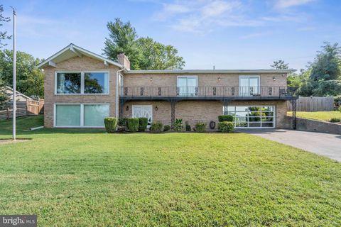 Photo of 9712 Potomac Drive, FORT WASHINGTON, MD 20744 (MLS # MDPG2197836)