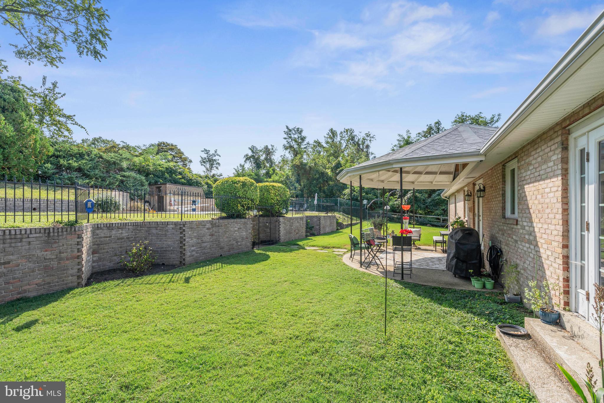 INDIAN QUEEN ESTATES - Residential