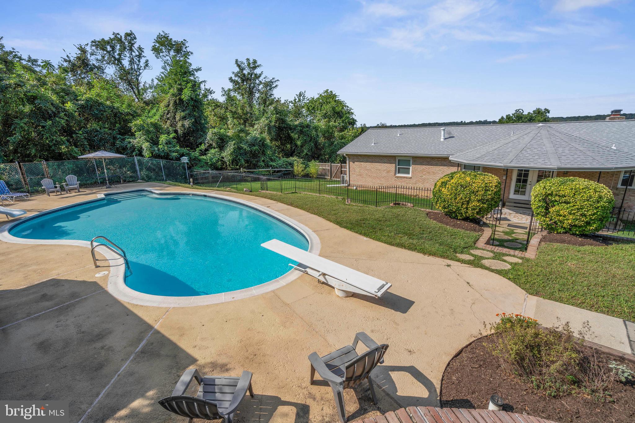 INDIAN QUEEN ESTATES - Residential