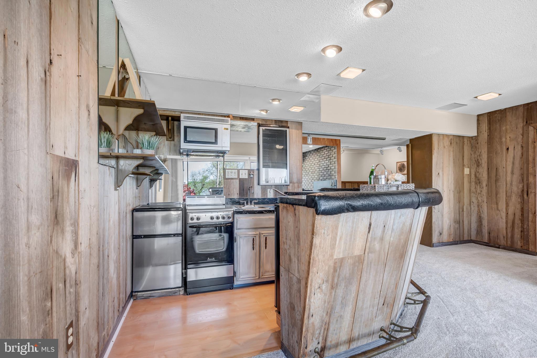 INDIAN QUEEN ESTATES - Residential