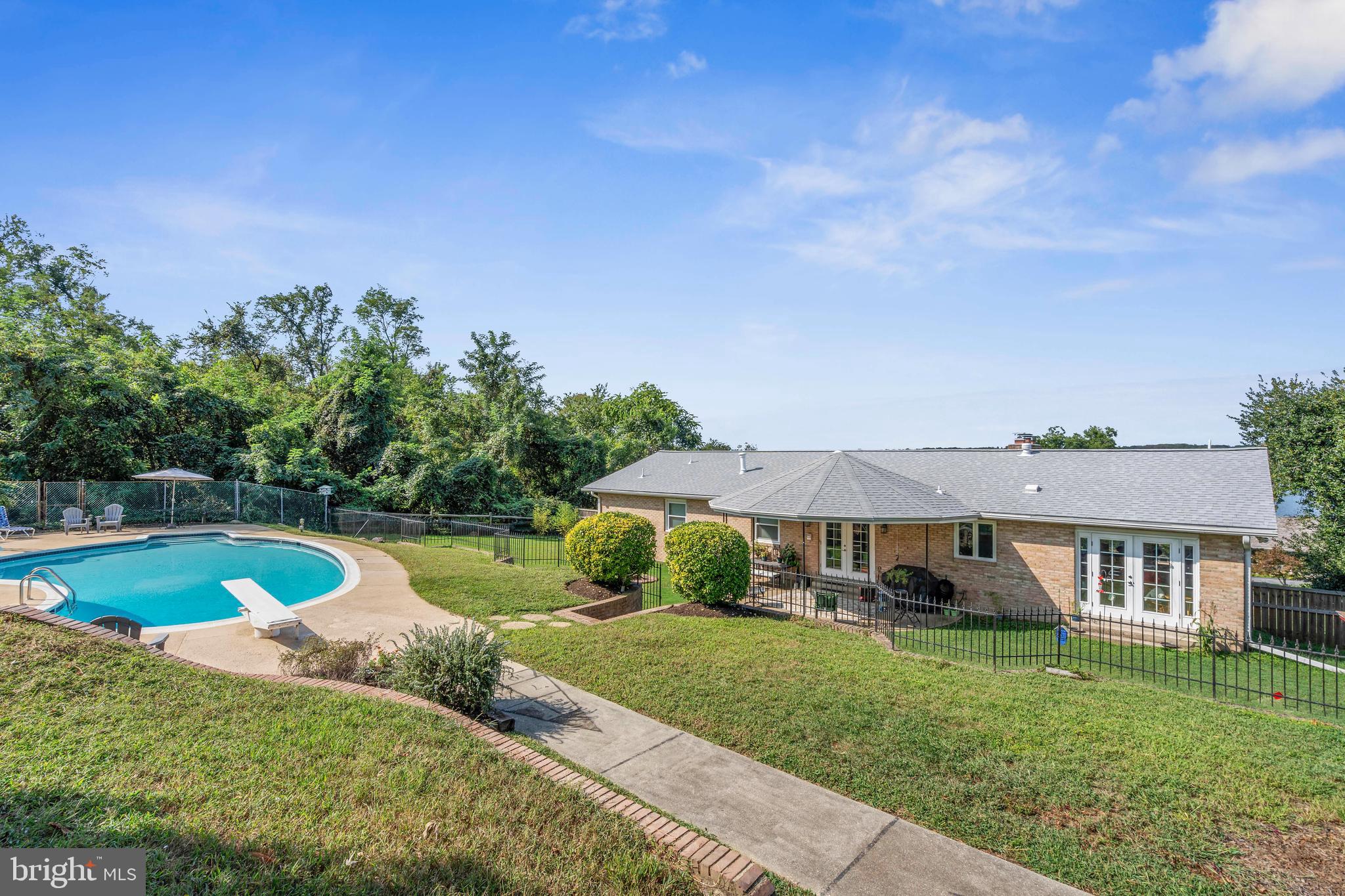 INDIAN QUEEN ESTATES - Residential