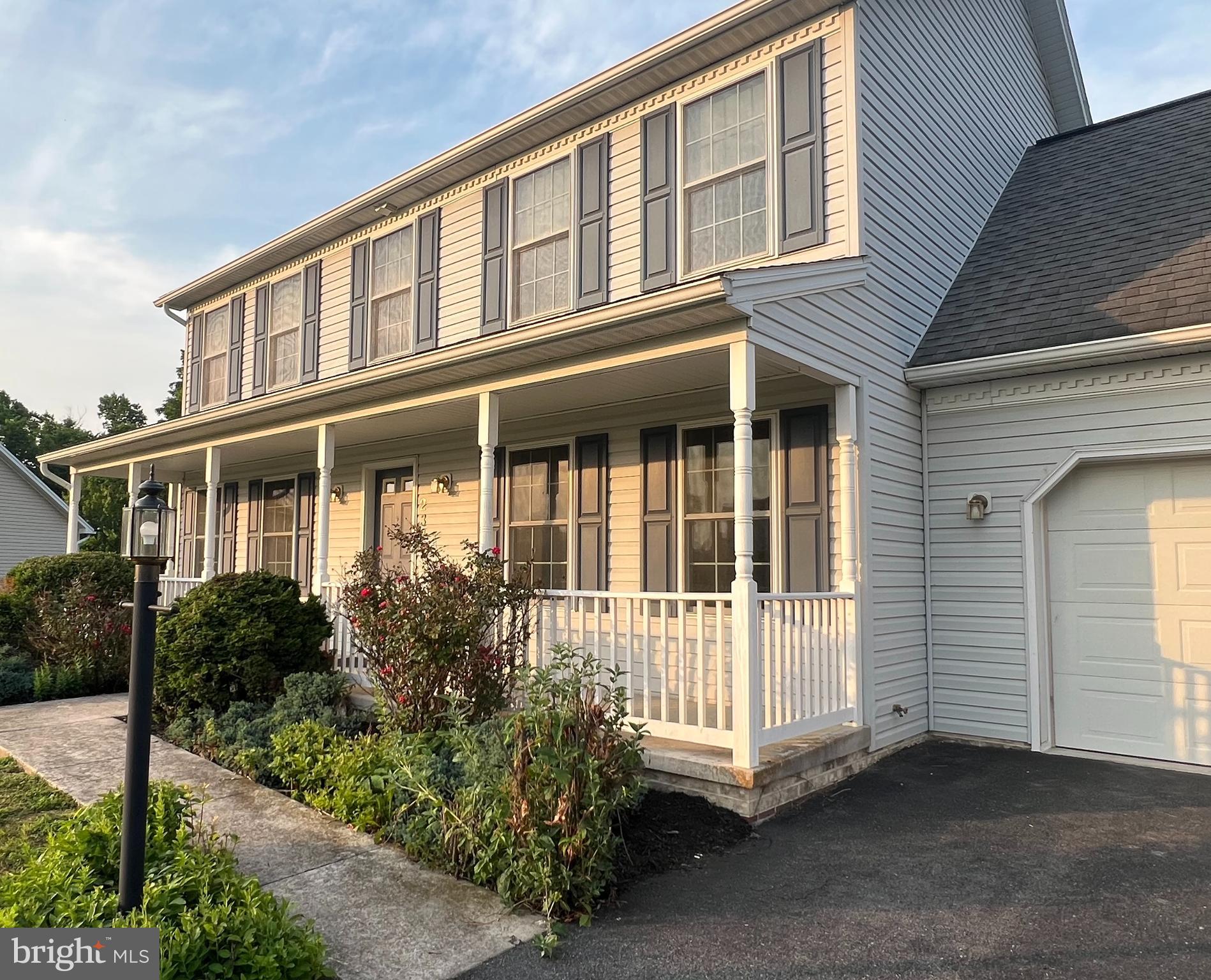 232 CREEKWOOD DRIVE