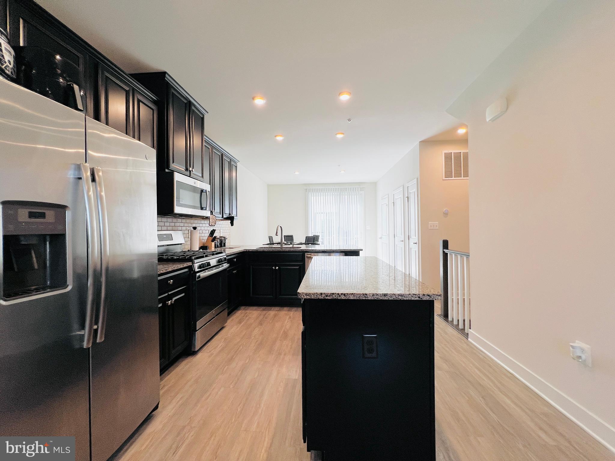 VILLAGE OF TOWNE SQUARE - Residential