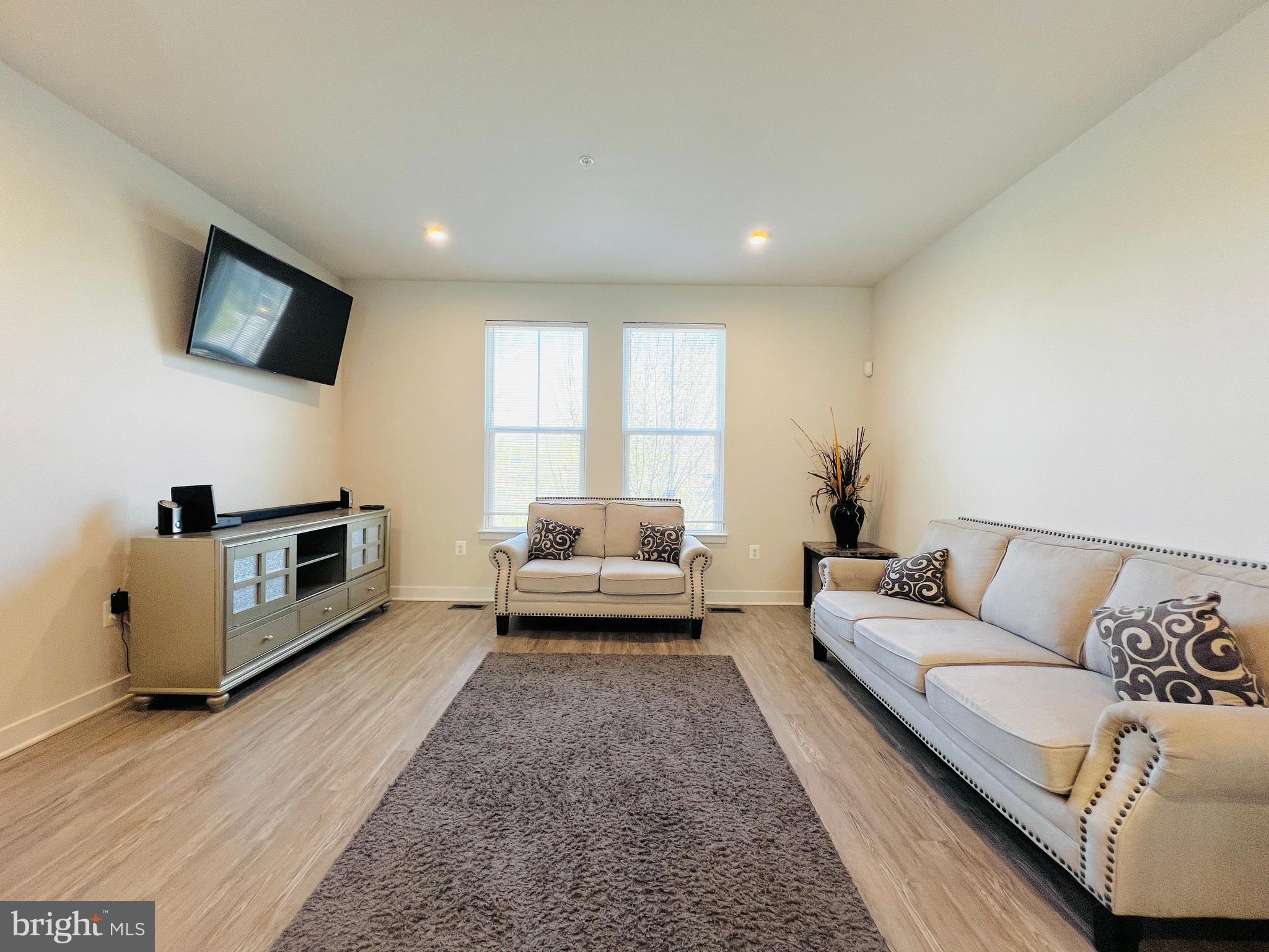 VILLAGE OF TOWNE SQUARE - Residential