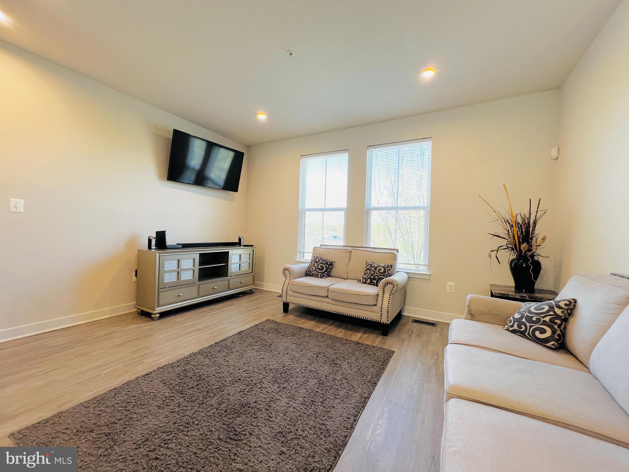 VILLAGE OF TOWNE SQUARE - Residential