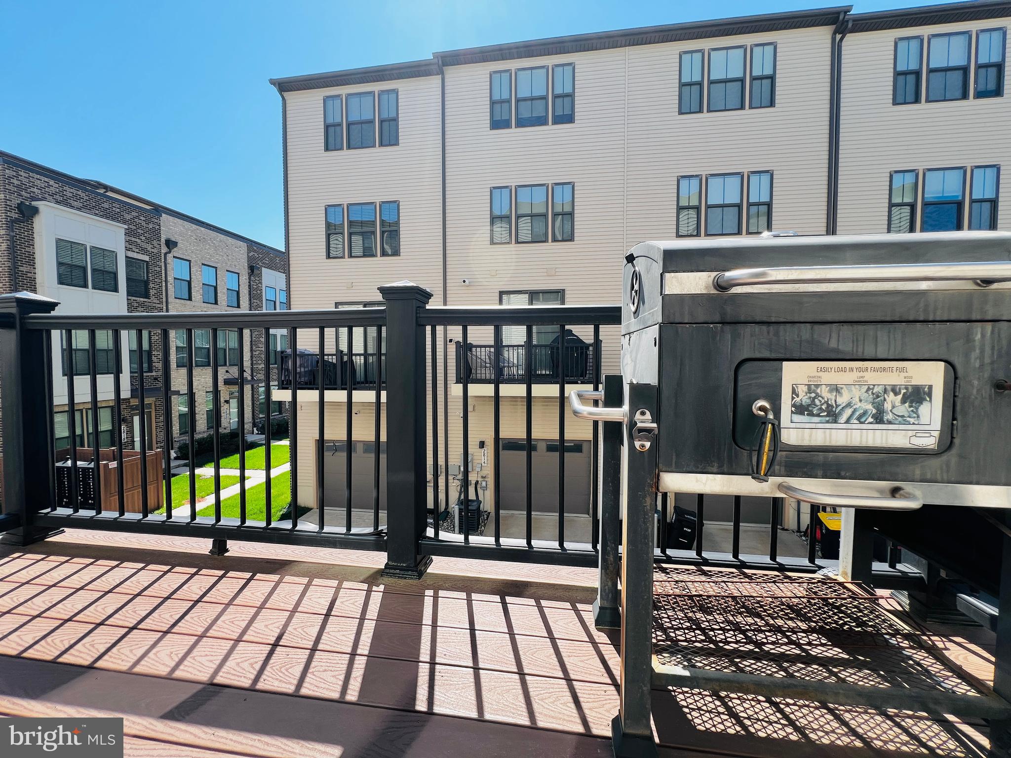 VILLAGE OF TOWNE SQUARE - Residential