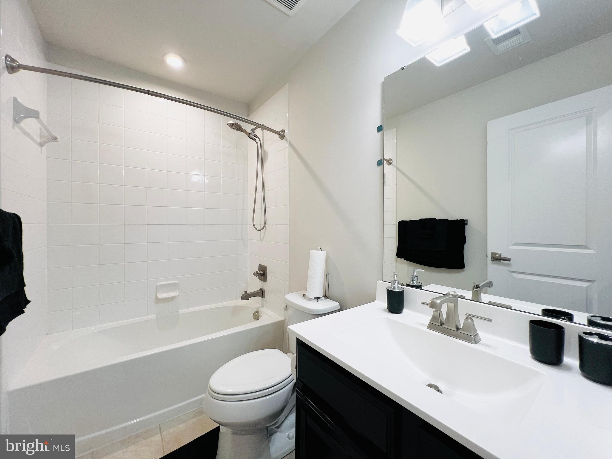 VILLAGE OF TOWNE SQUARE - Residential