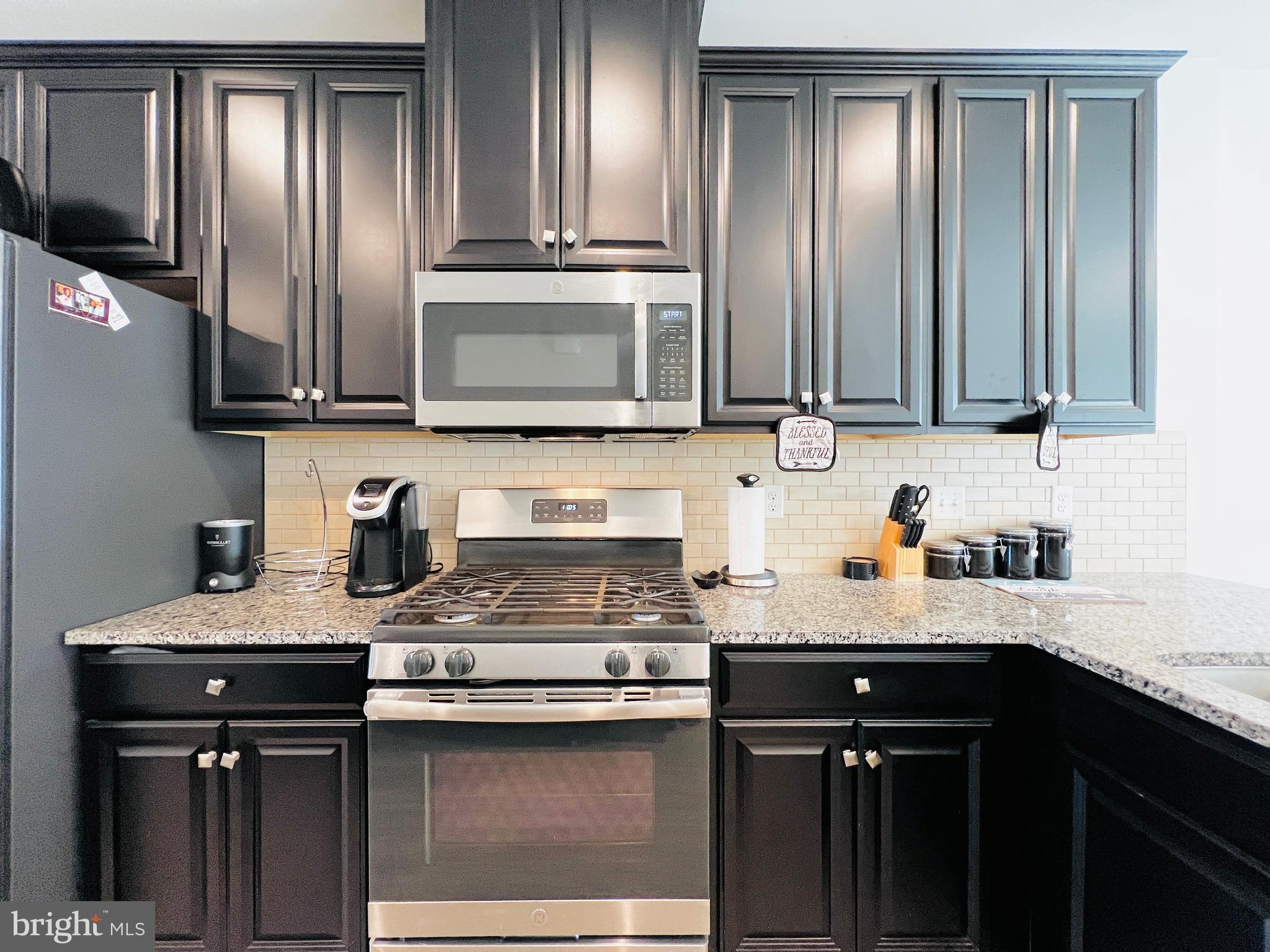 VILLAGE OF TOWNE SQUARE - Residential