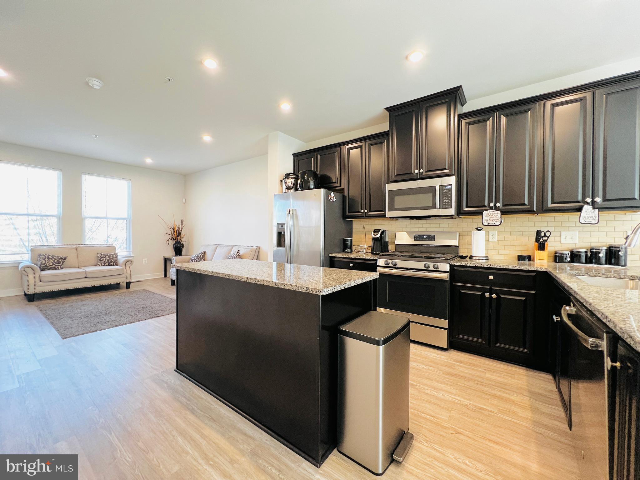 VILLAGE OF TOWNE SQUARE - Residential