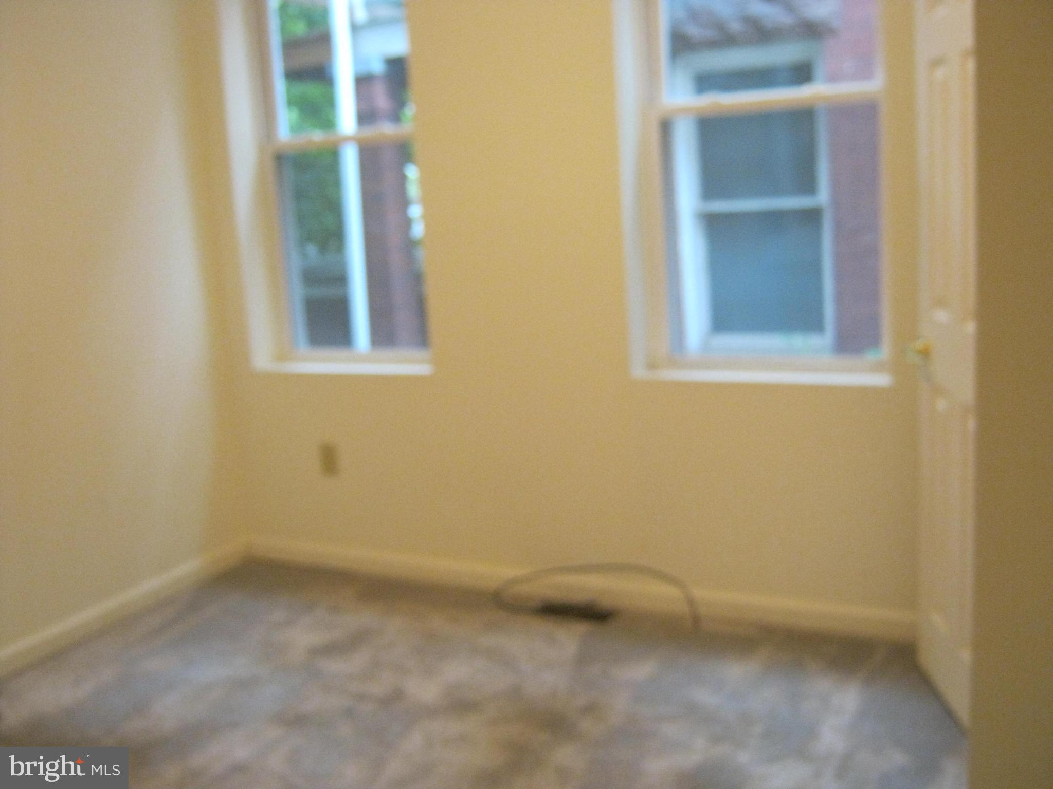 WEST SIDE - Commercial Sale