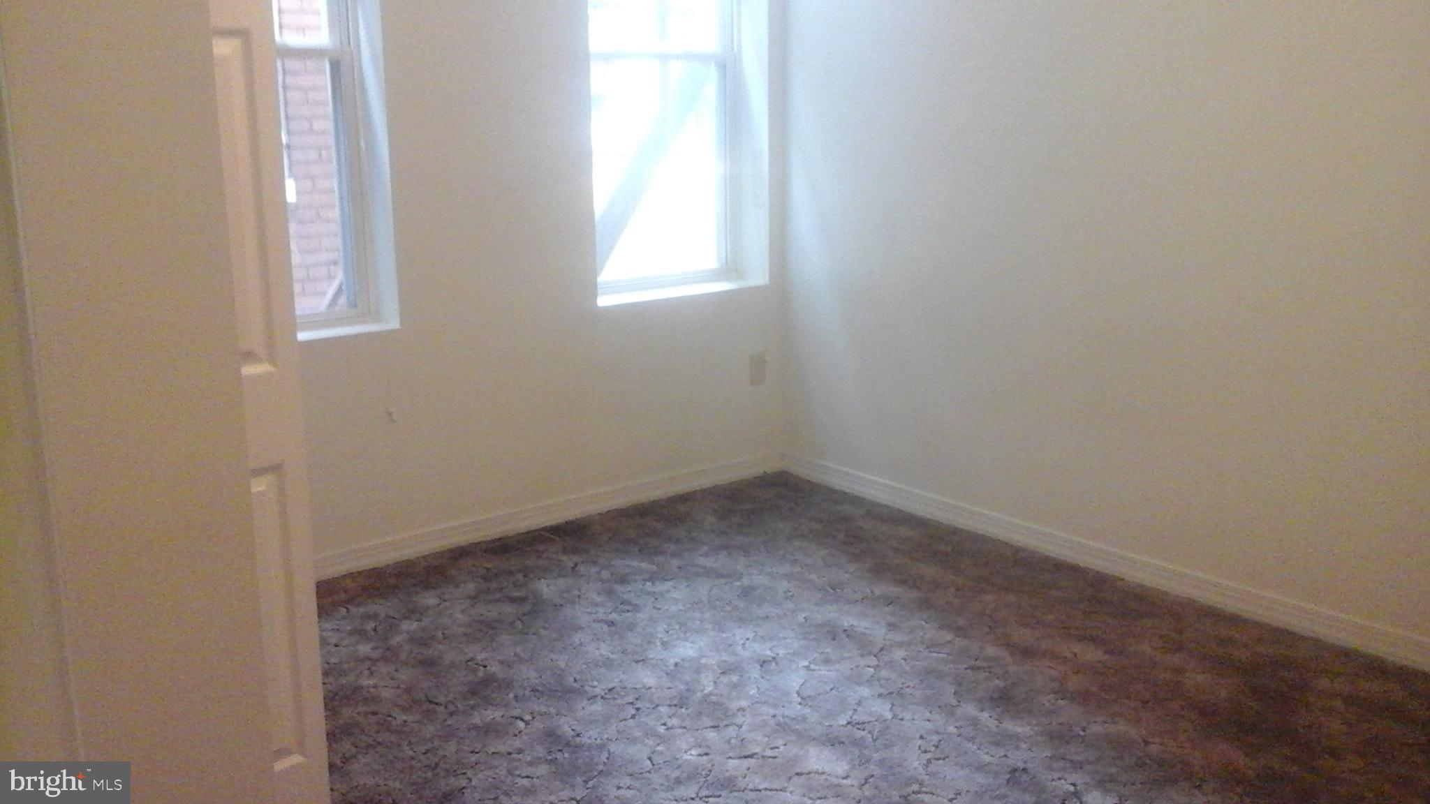 WEST SIDE - Commercial Sale