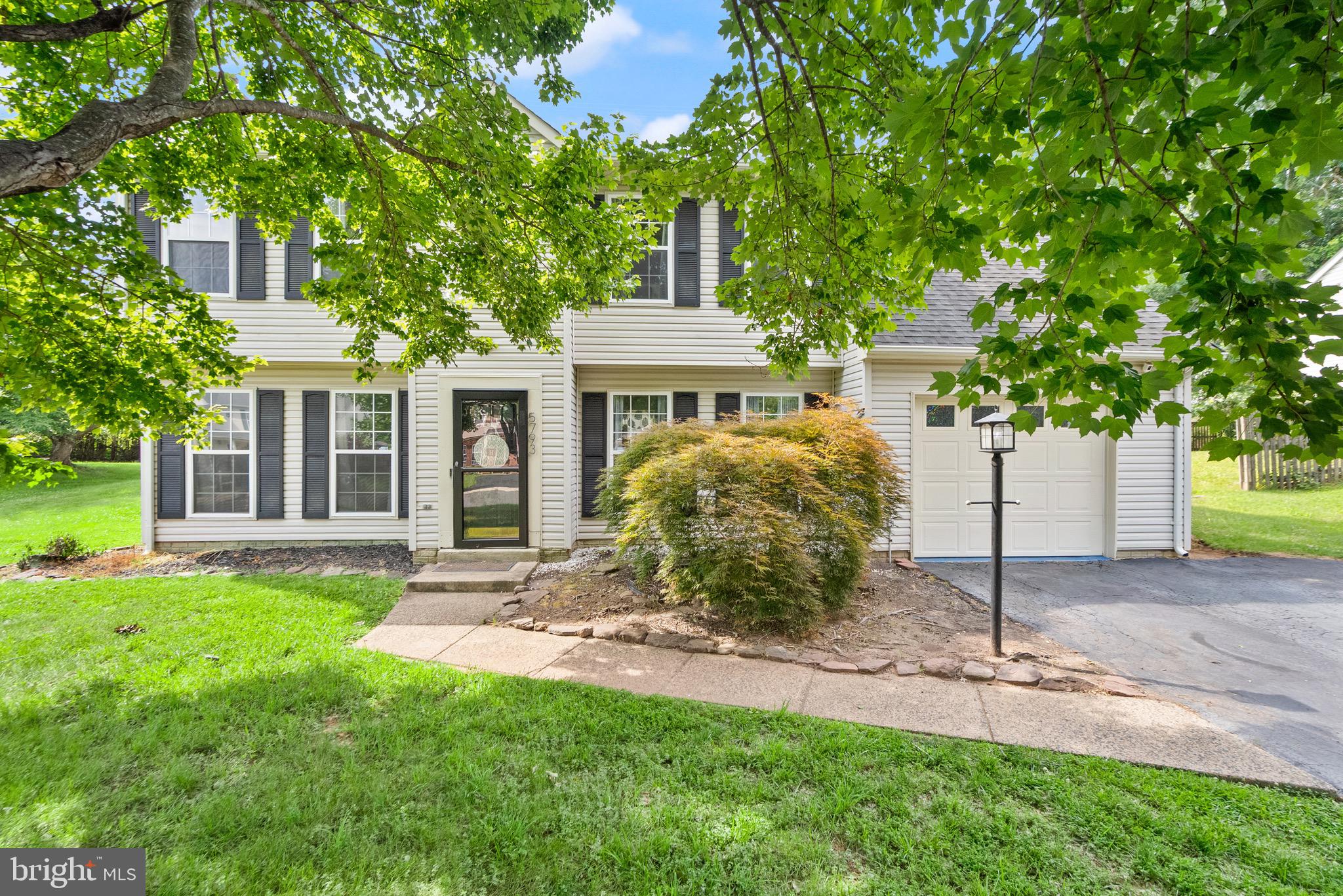 5793 ROCKCLIFF LANE