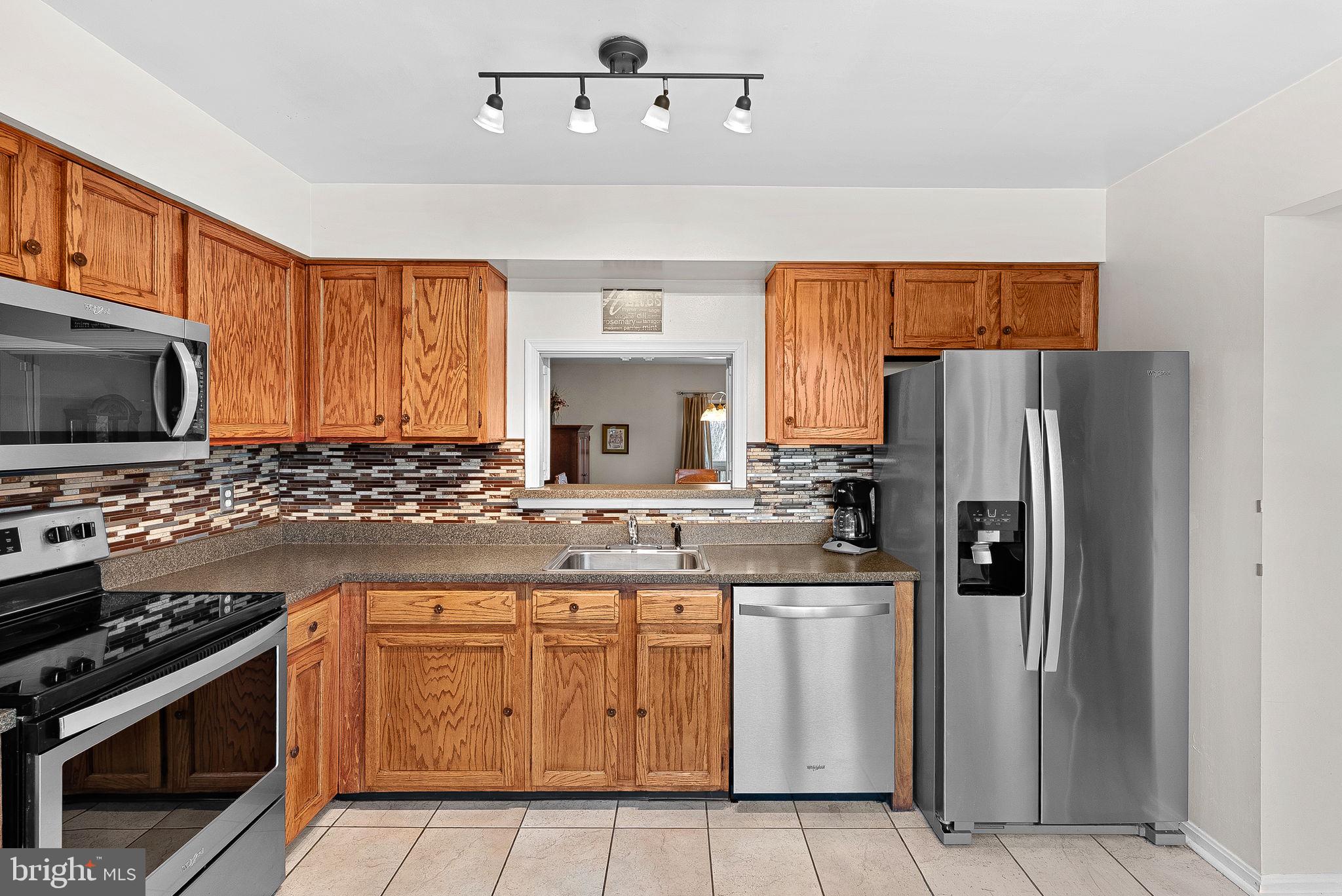 COUNTRYSIDE - Residential