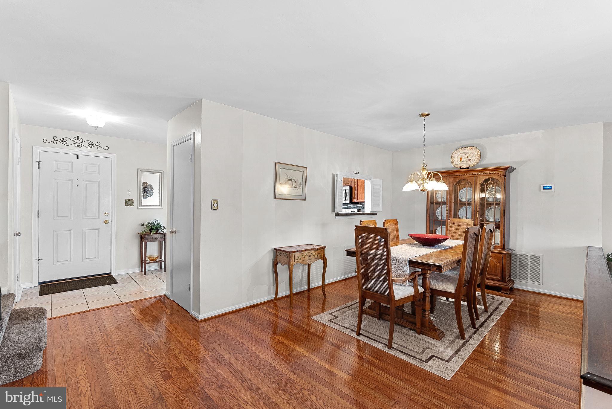 COUNTRYSIDE - Residential