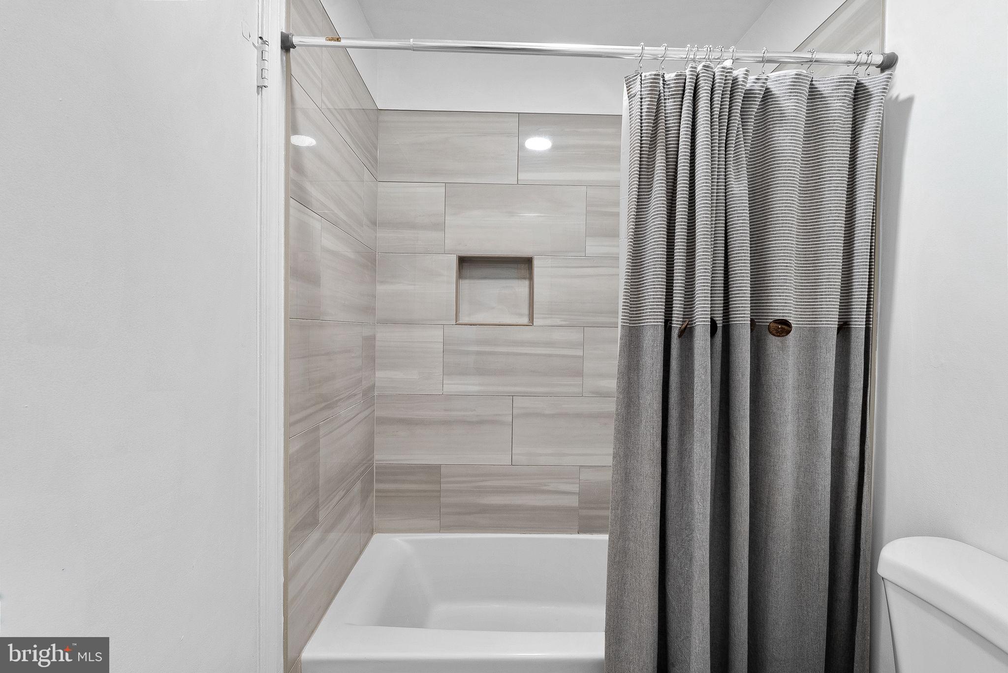 COUNTRYSIDE - Residential